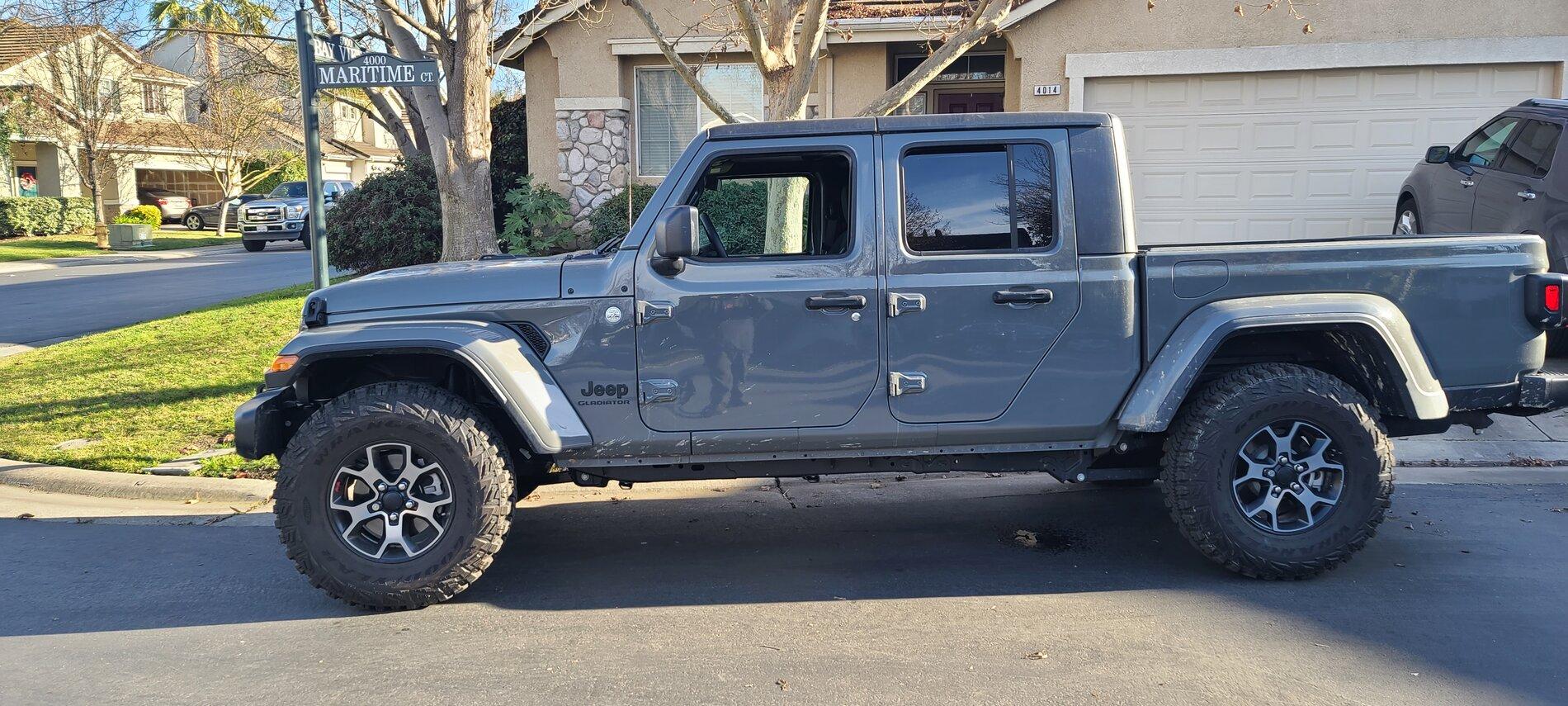 Jeep Gladiator Does a a 1.5” Spacer lift affect steering. 20201229_142457