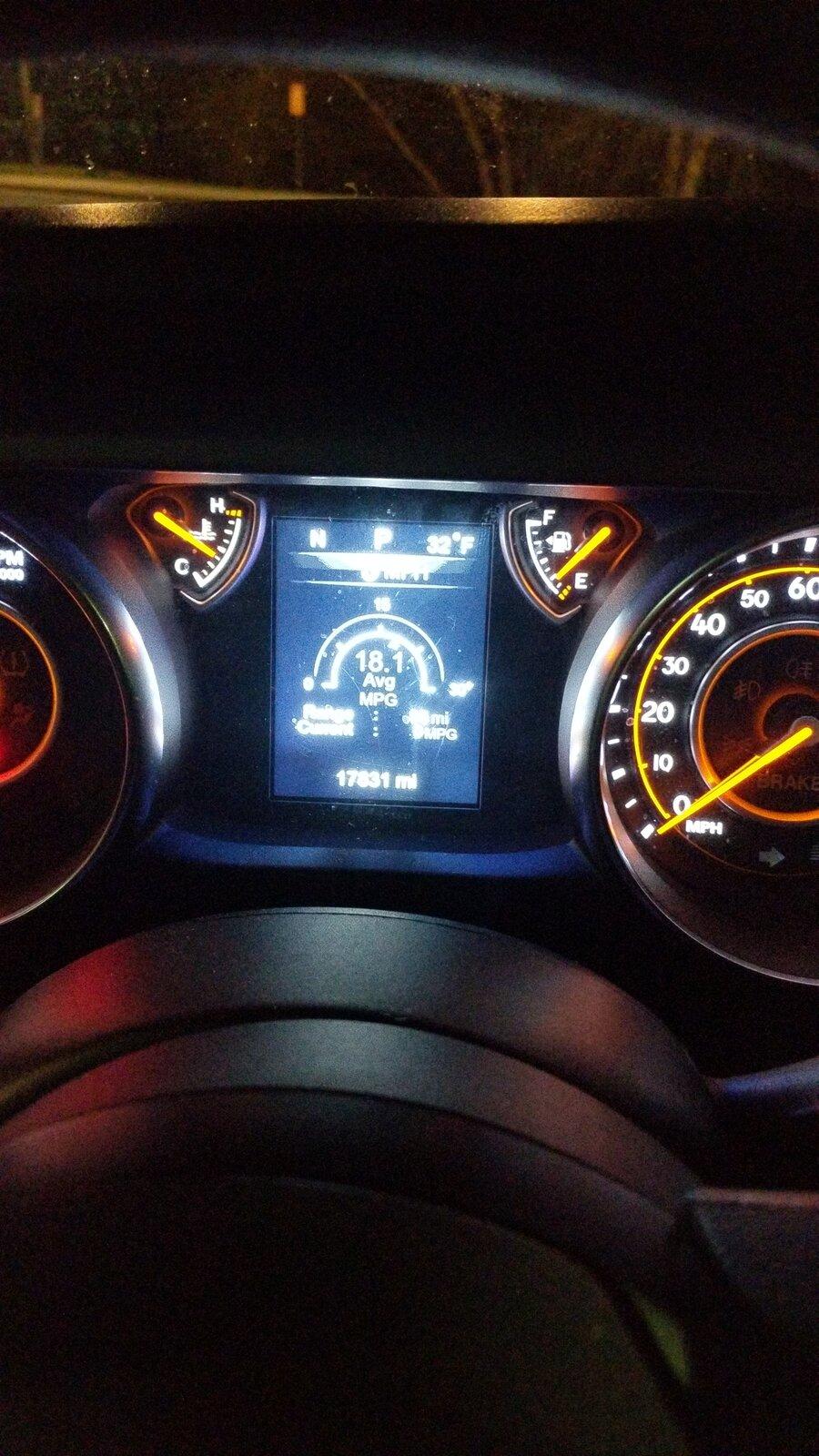 Jeep Gladiator Gas mileage on 35'S PXL_20201230_105113894
