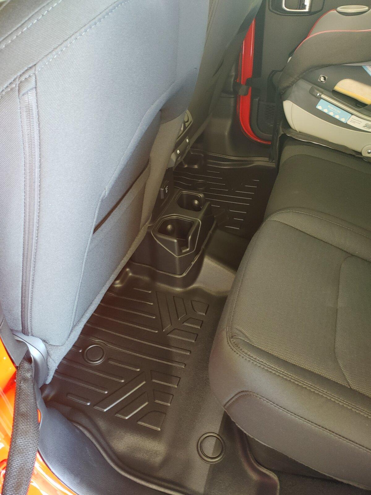 Jeep Gladiator Best floor mats & seat covers 20201226_103749