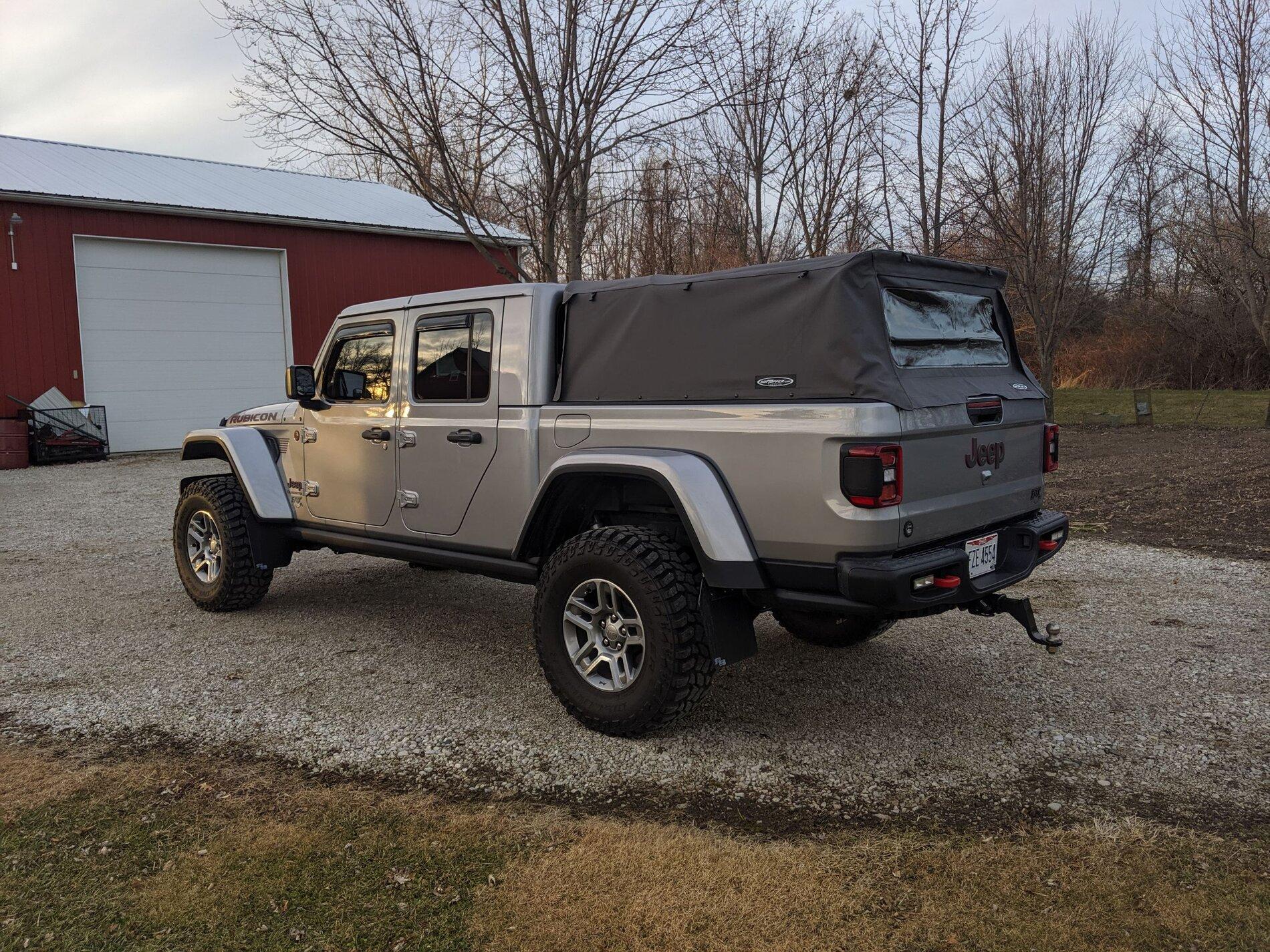 Jeep Gladiator SofTopper - Like New ST-2