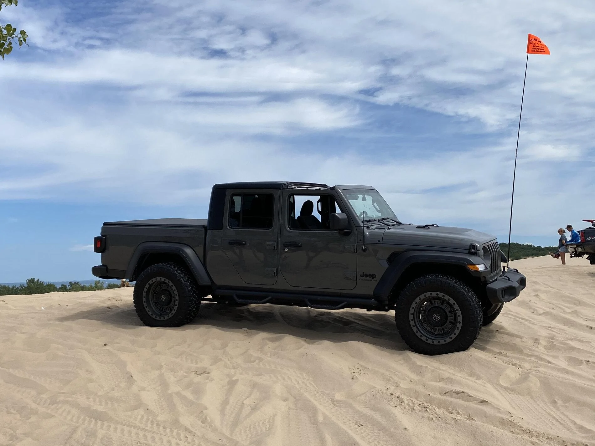 Jeep Gladiator Another pic request!  Show me your 20’s D0E82556-720F-4C49-AA3C-6927B4D5BB39