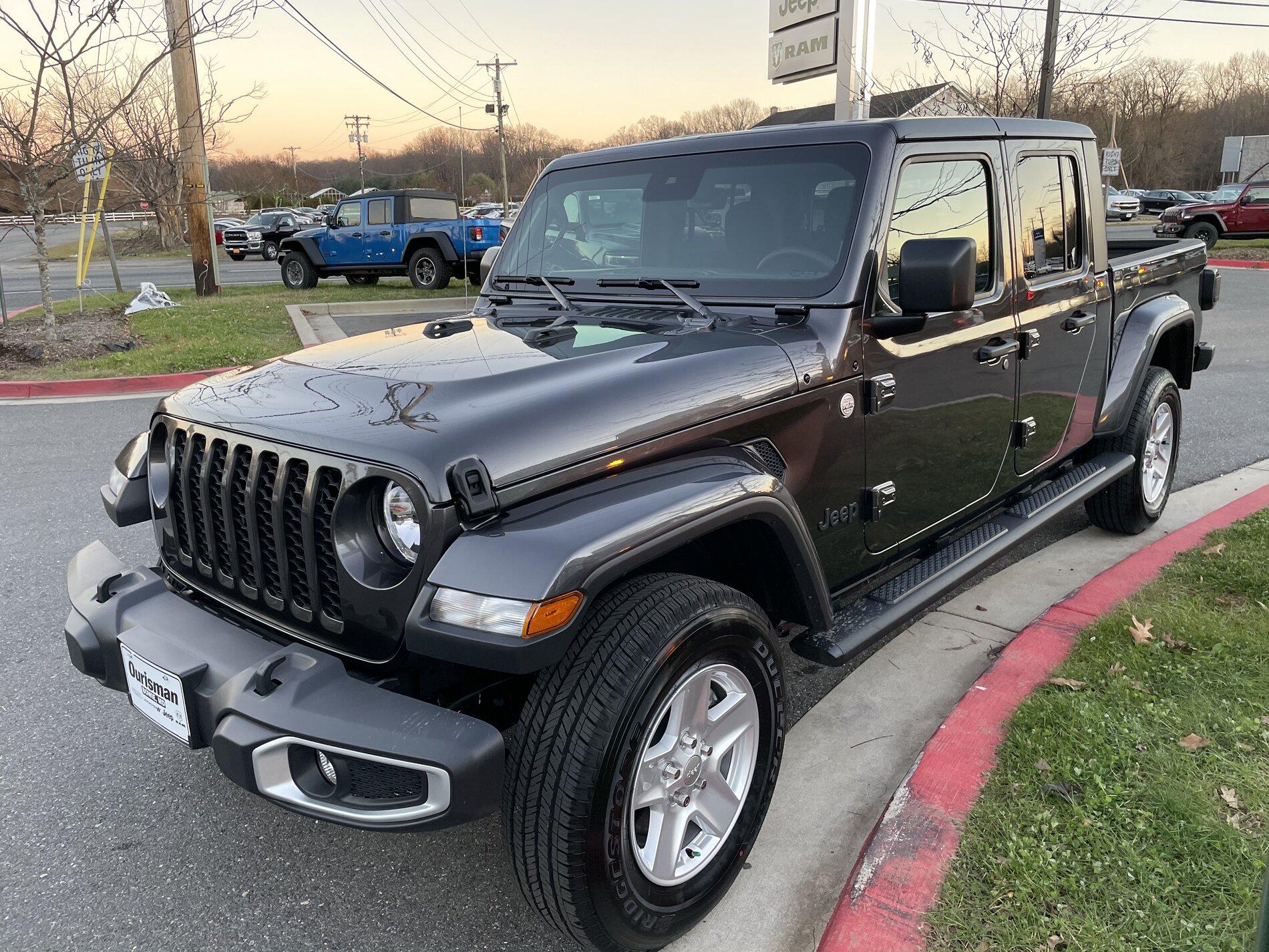 Jeep Gladiator Took Delivery of Your JT? Sign in Here! tempImageceQWu