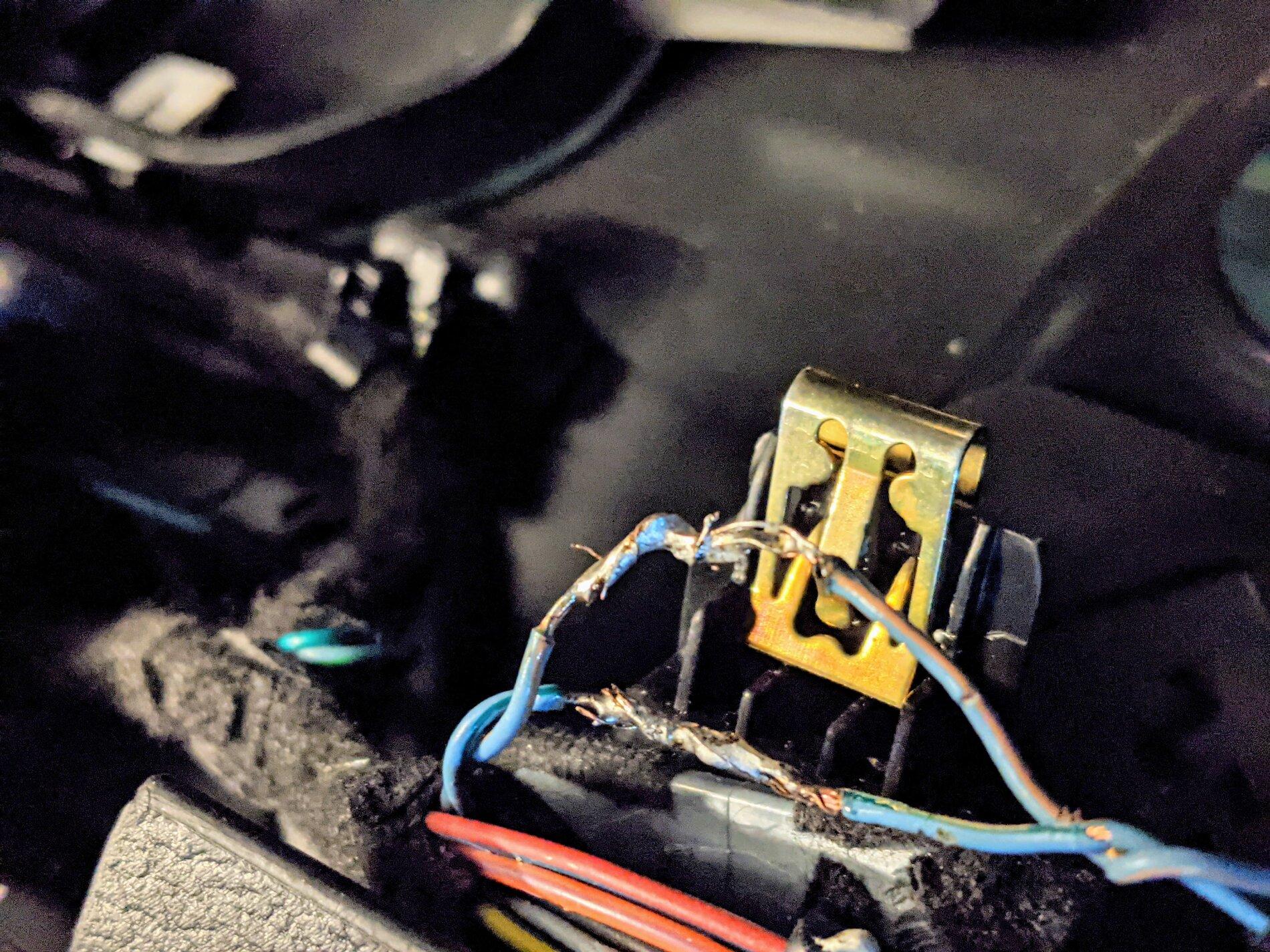 Jeep Gladiator SOLVED: Broke my Gladiator by drilling into wires PXL_20201231_033302656