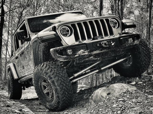 Jeep Gladiator Not just a pretty face 49B8A9CC-1AA0-4673-A259-B57DEC0B95C1