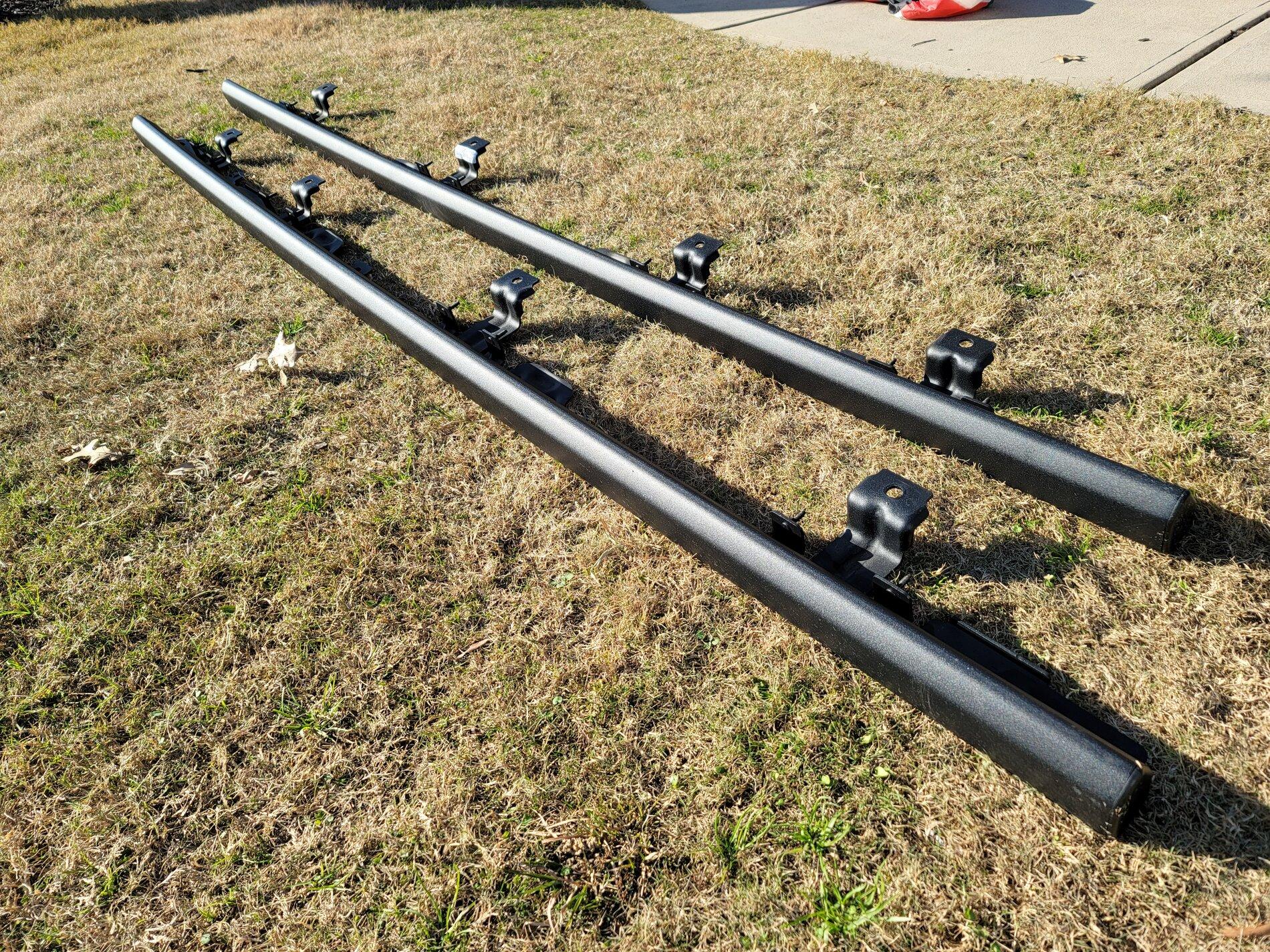 Jeep Gladiator Mojave Rails only 298 miles. 20201228_144625