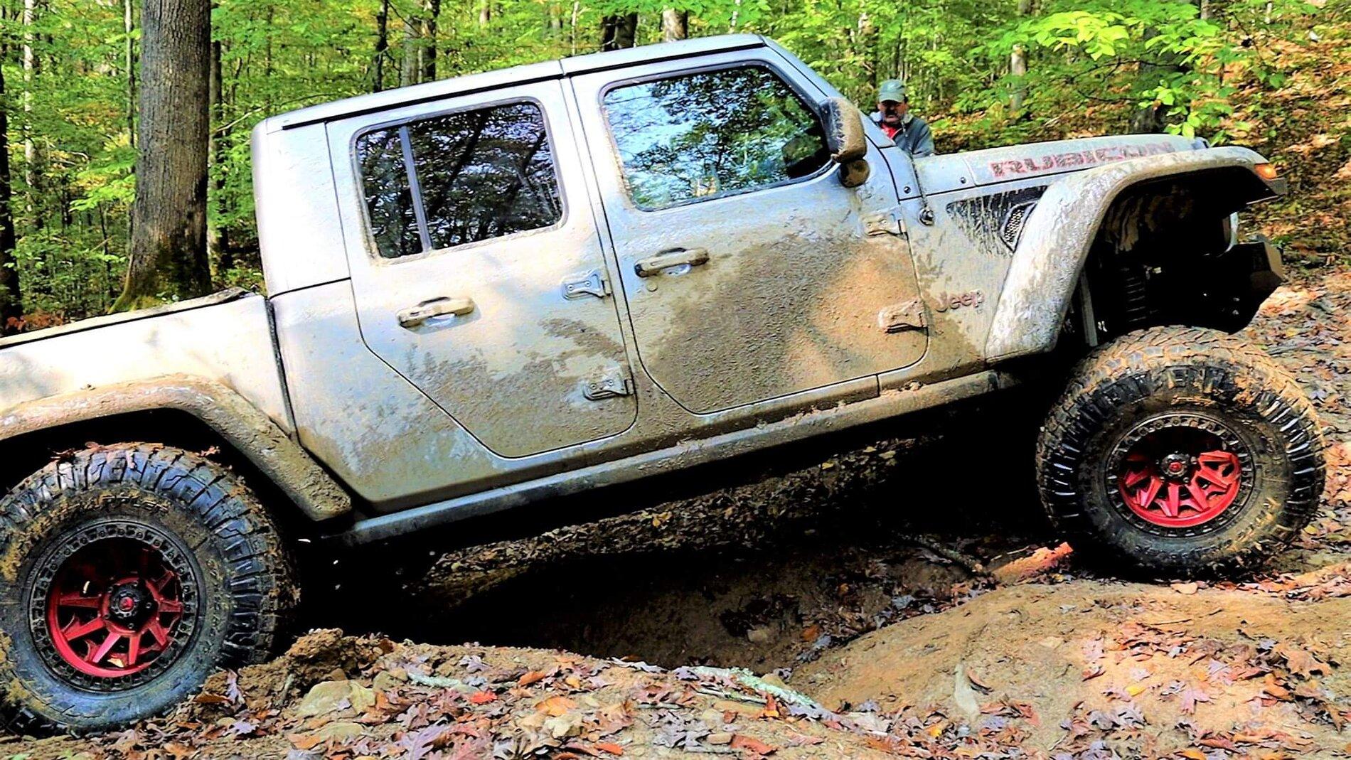 Jeep Gladiator Just Finished Rock Krawler Pro-X lift and new wheels and tires- Added offroad videos 122128583_10217923978466201_8804192860050674035_o
