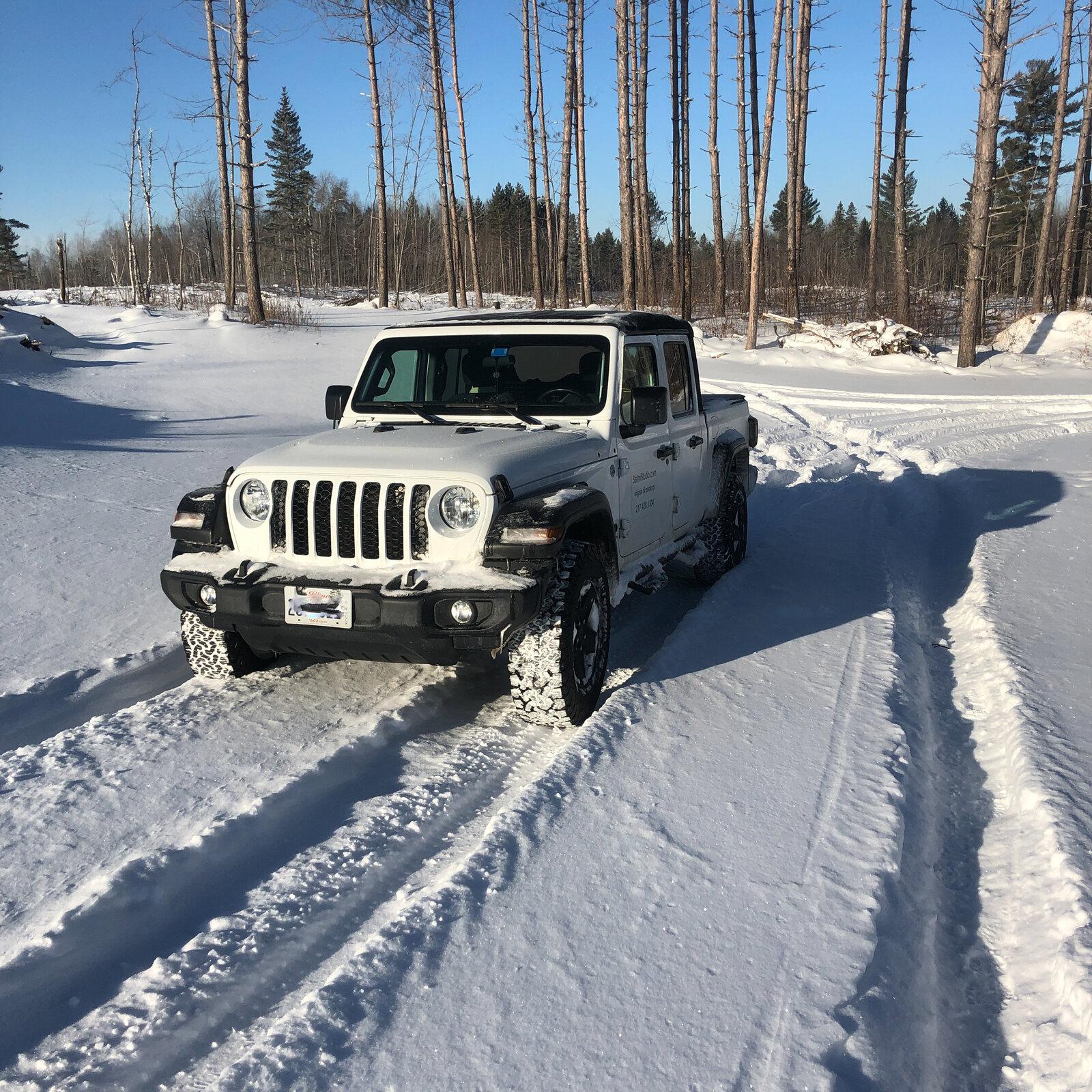 Jeep Gladiator Snow! A73FB9E7-19A8-4002-9B99-86749BF22E95