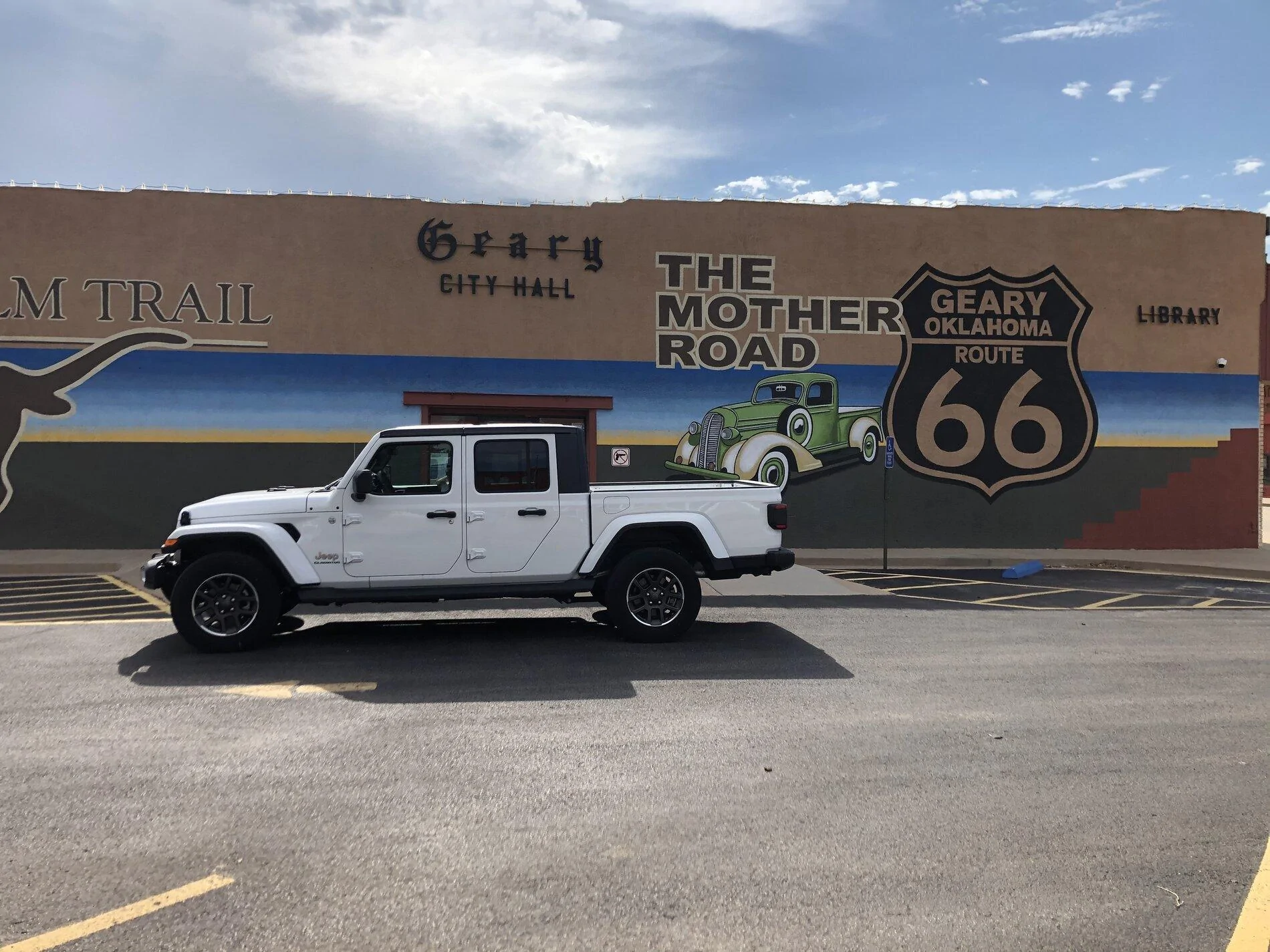Jeep Gladiator What's more rare on the road? IMG_1518 (1)