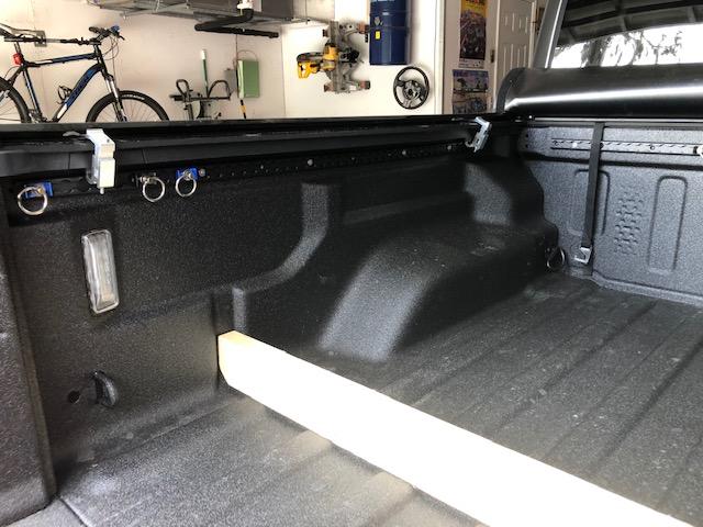 Jeep Gladiator BuiltRight vs Mopar bed rails IMG_8019
