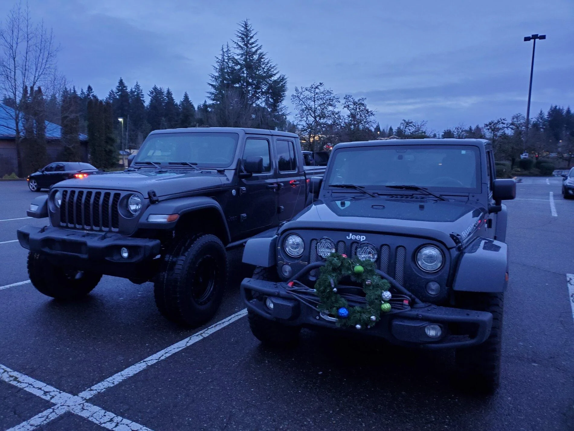 Jeep Gladiator Jeeps Parking Next To Jeeps 20201231_163726