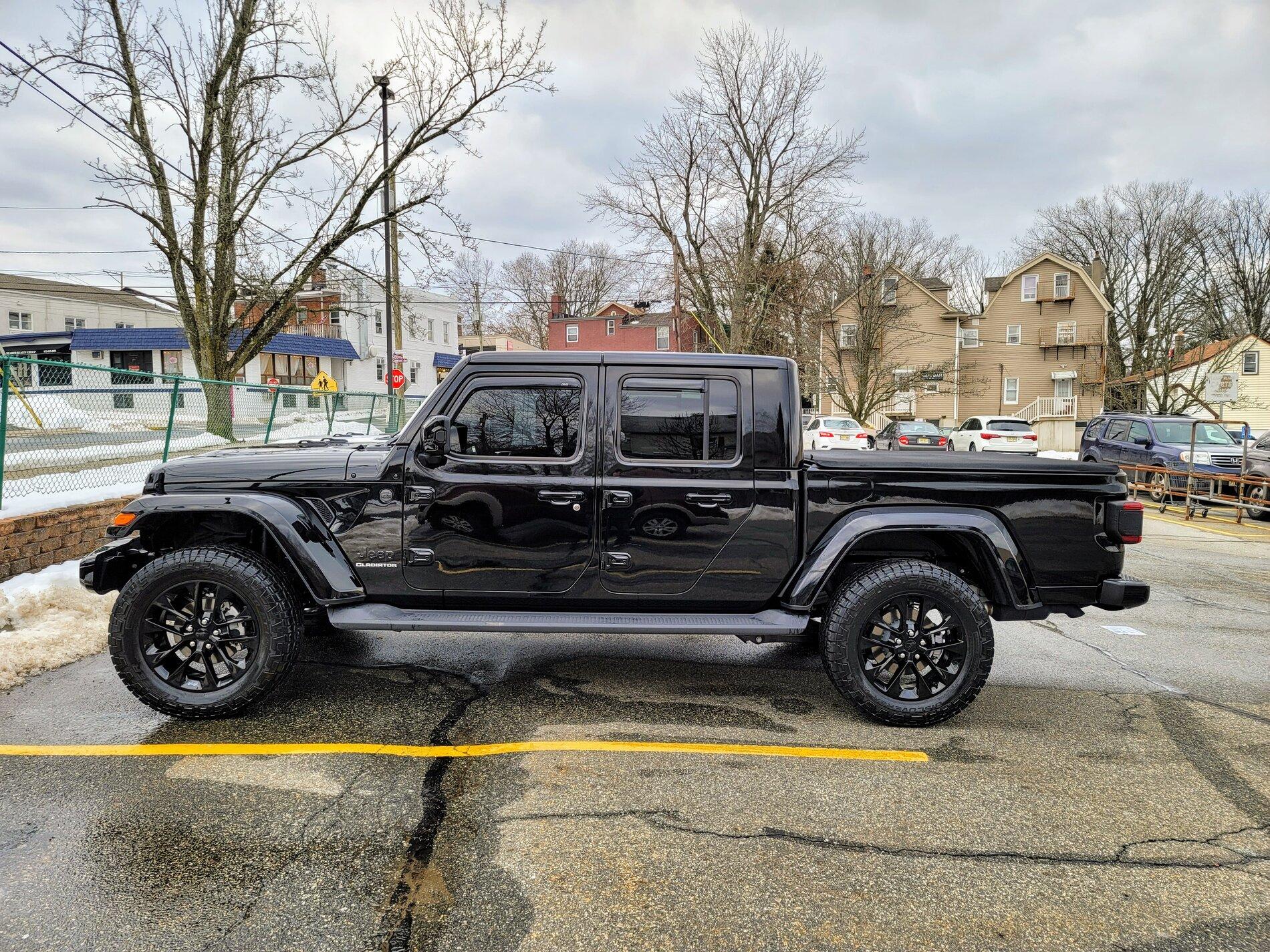 Jeep Gladiator What's more rare on the road? 20201222_144320~2