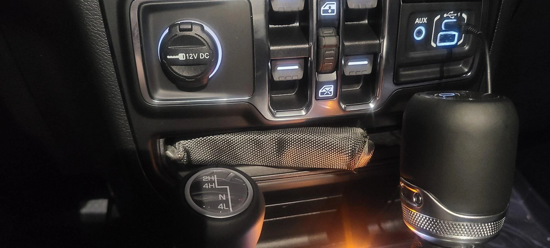 Jeep Gladiator How to add accessories in an Overland 20210101_182925