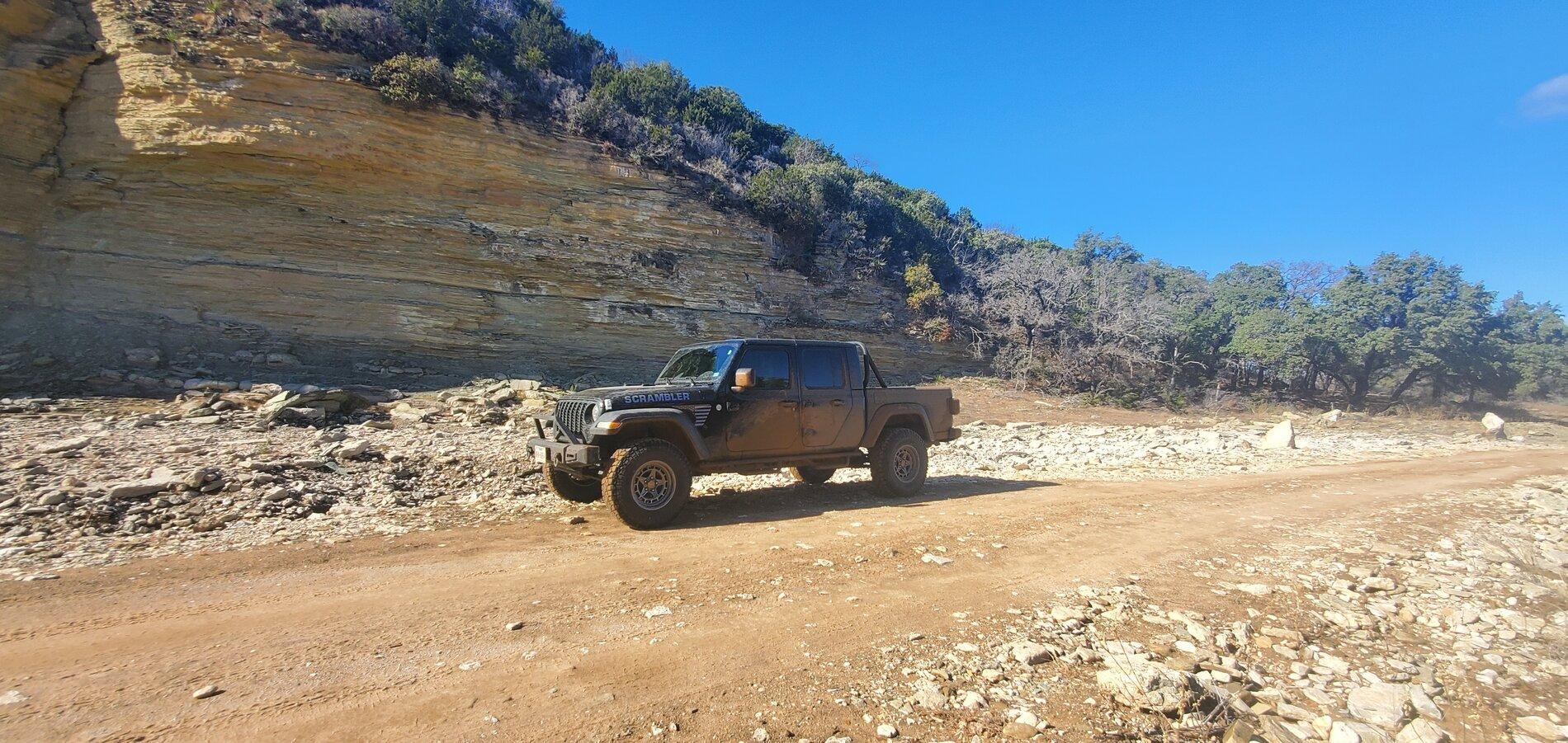 Jeep Gladiator Texas Overland Trail 20210101_135355