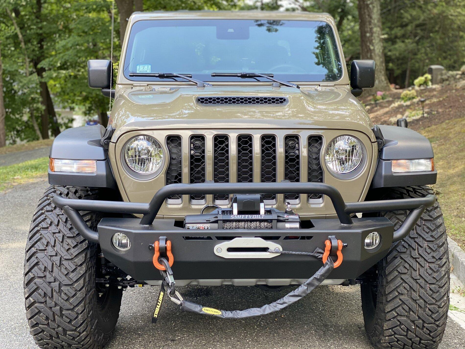 Jeep Gladiator Mojave orange mods 2063CBC8-8BED-4828-9E6B-B6EE34571046