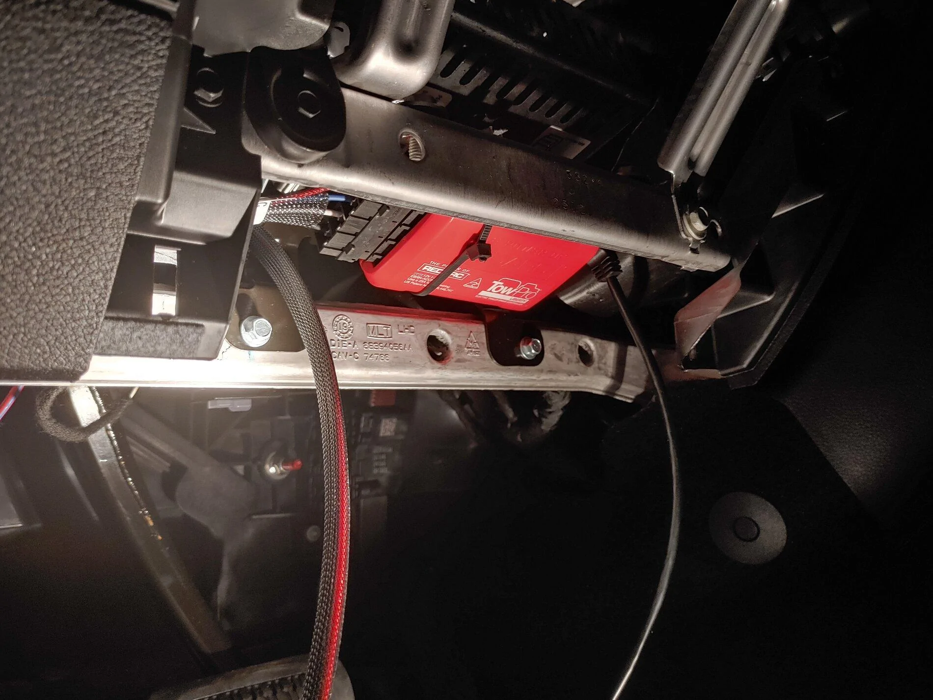 Jeep Gladiator Redarc Brake Controller Install Location 20210101_204328_HDR