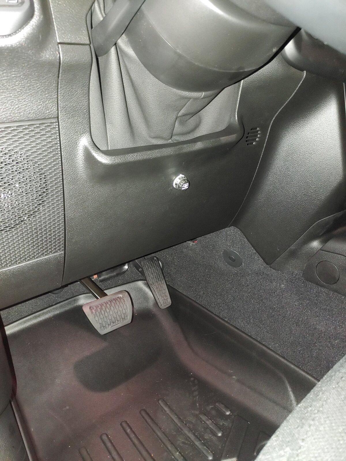 Jeep Gladiator Redarc Brake Controller Install Location 20210101_224632