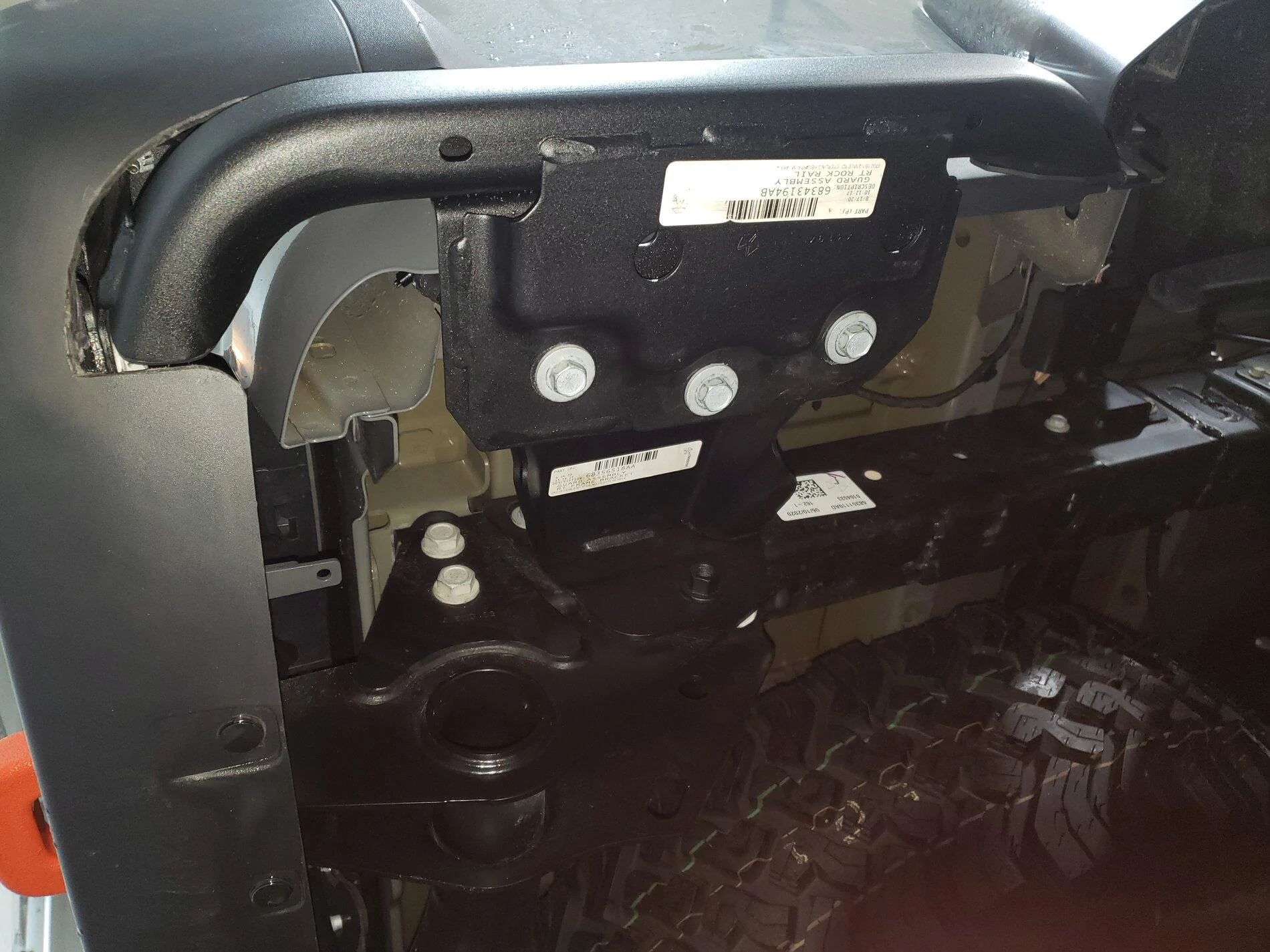 Jeep Gladiator Mojave Box Rock Slide Rail Install 20201230_202707