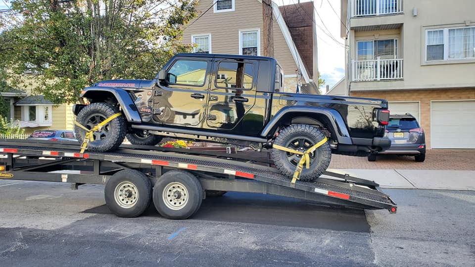 Jeep Gladiator Help me decide to go 35s or not on Mojave! Delivered1