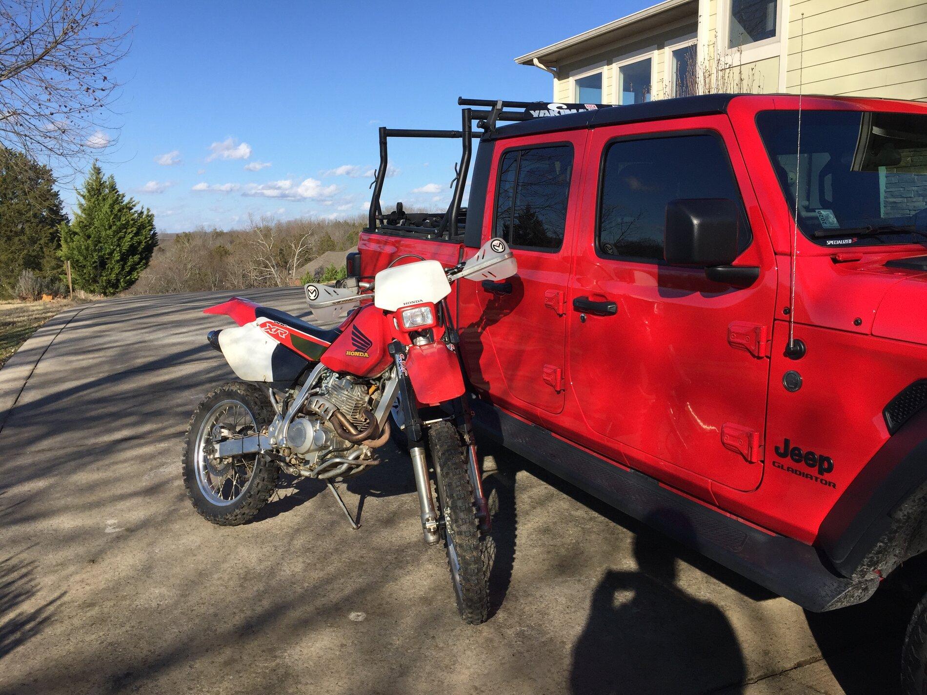Jeep Gladiator FIRECRACKER RED Gladiator JT Club 0DC5CC97-D9FD-4F65-8270-3ED85D881E59