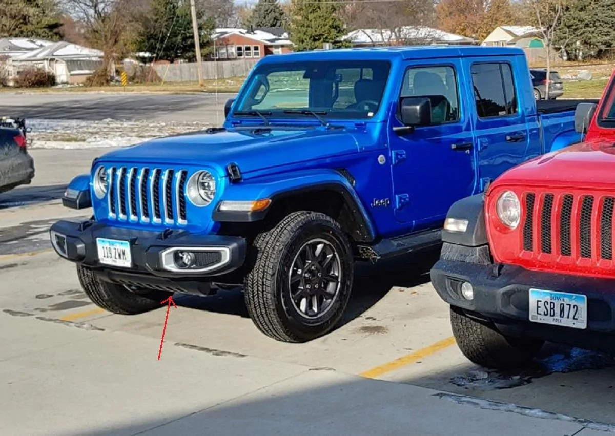 Jeep Gladiator 2021 Sport S coming without the air dam? air-dam