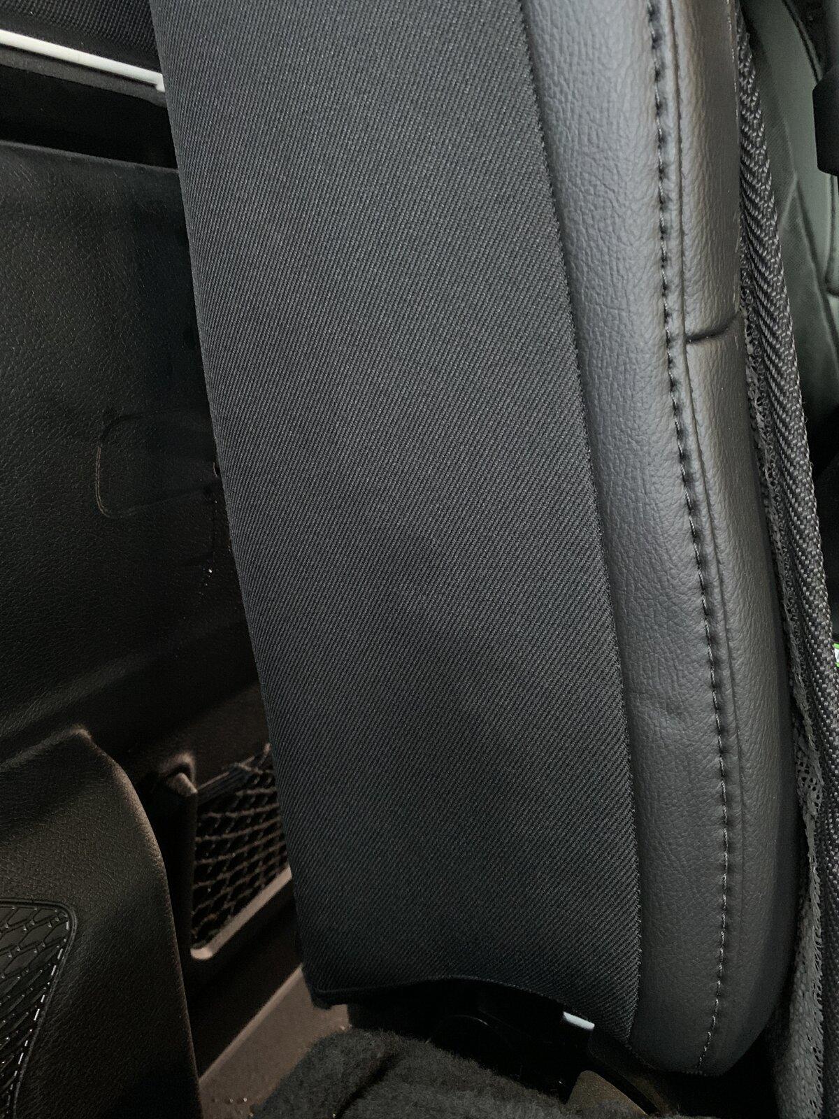 Jeep Gladiator What’s up with the rear window on hardtops leaking? 26CDA840-BDF1-4406-B4C5-04F89BF9D025