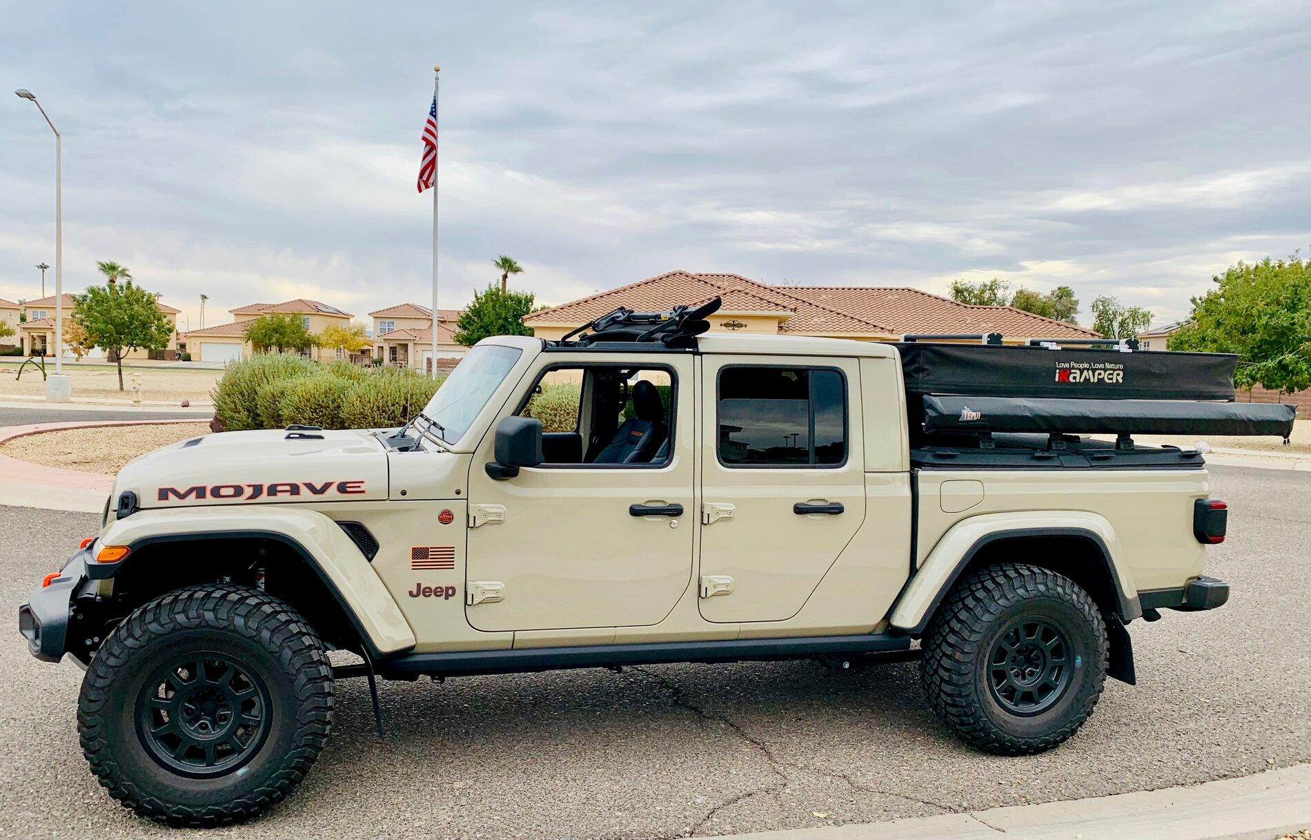 Jeep Gladiator Bed cover with rack IMG_6597
