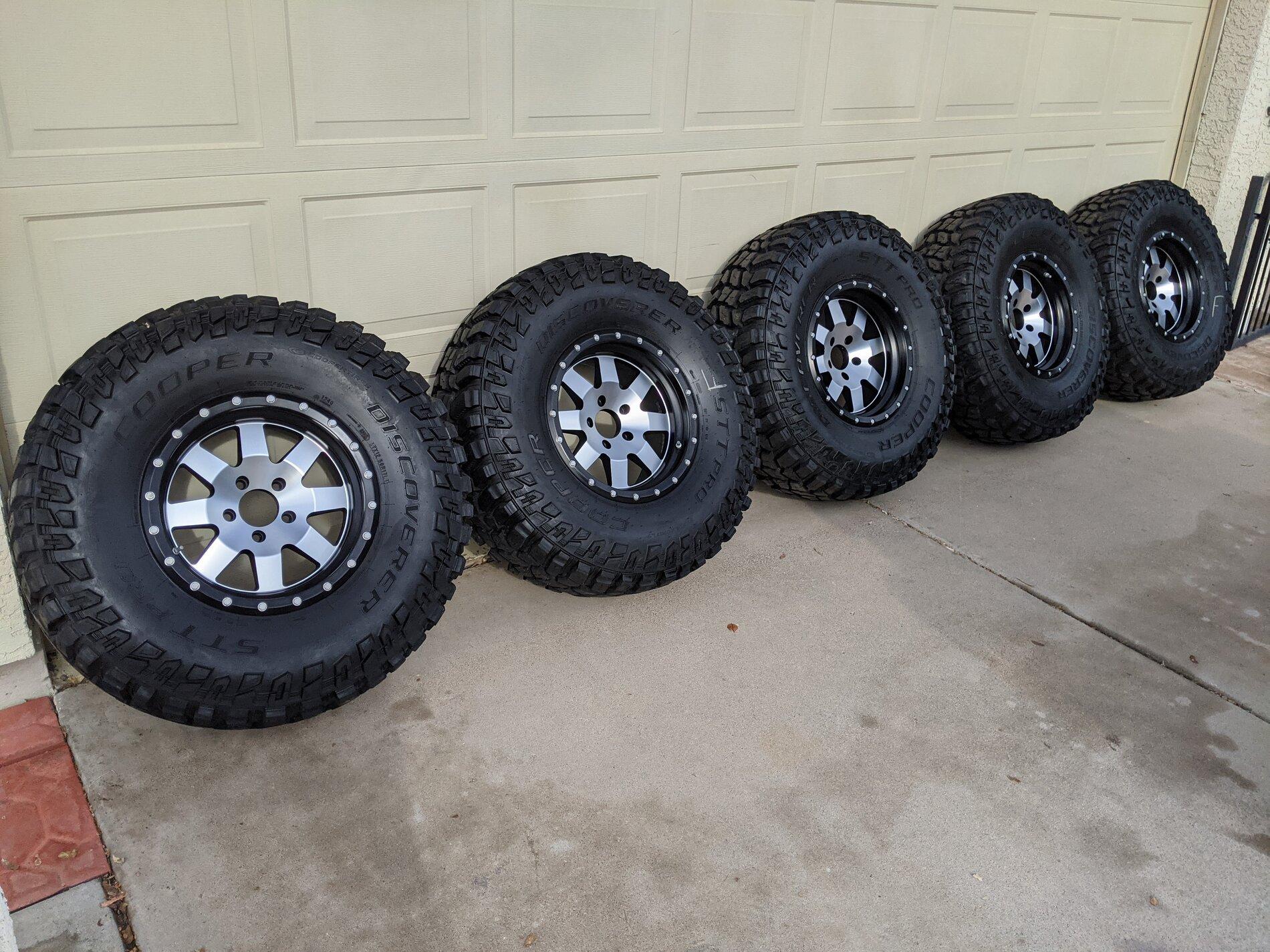 Jeep Gladiator 37s Cooper STT Pro Tires & Raceline Defender Wheels (Set of 5) 5 tire