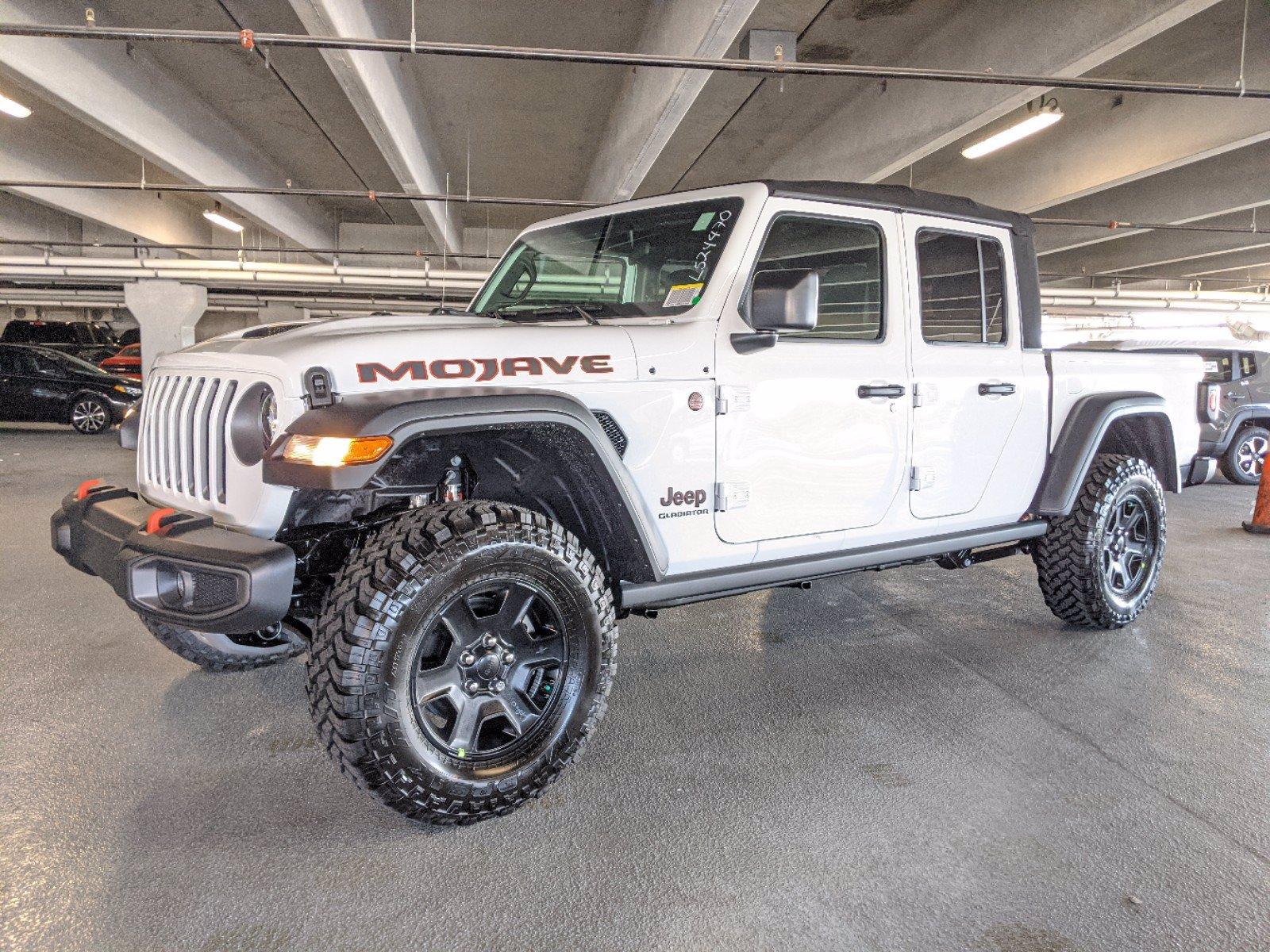 Jeep Gladiator BRIGHT WHITE Gladiator JT Club 70DA8A1E-3431-4AFF-AB27-37CF6BDBEFF0