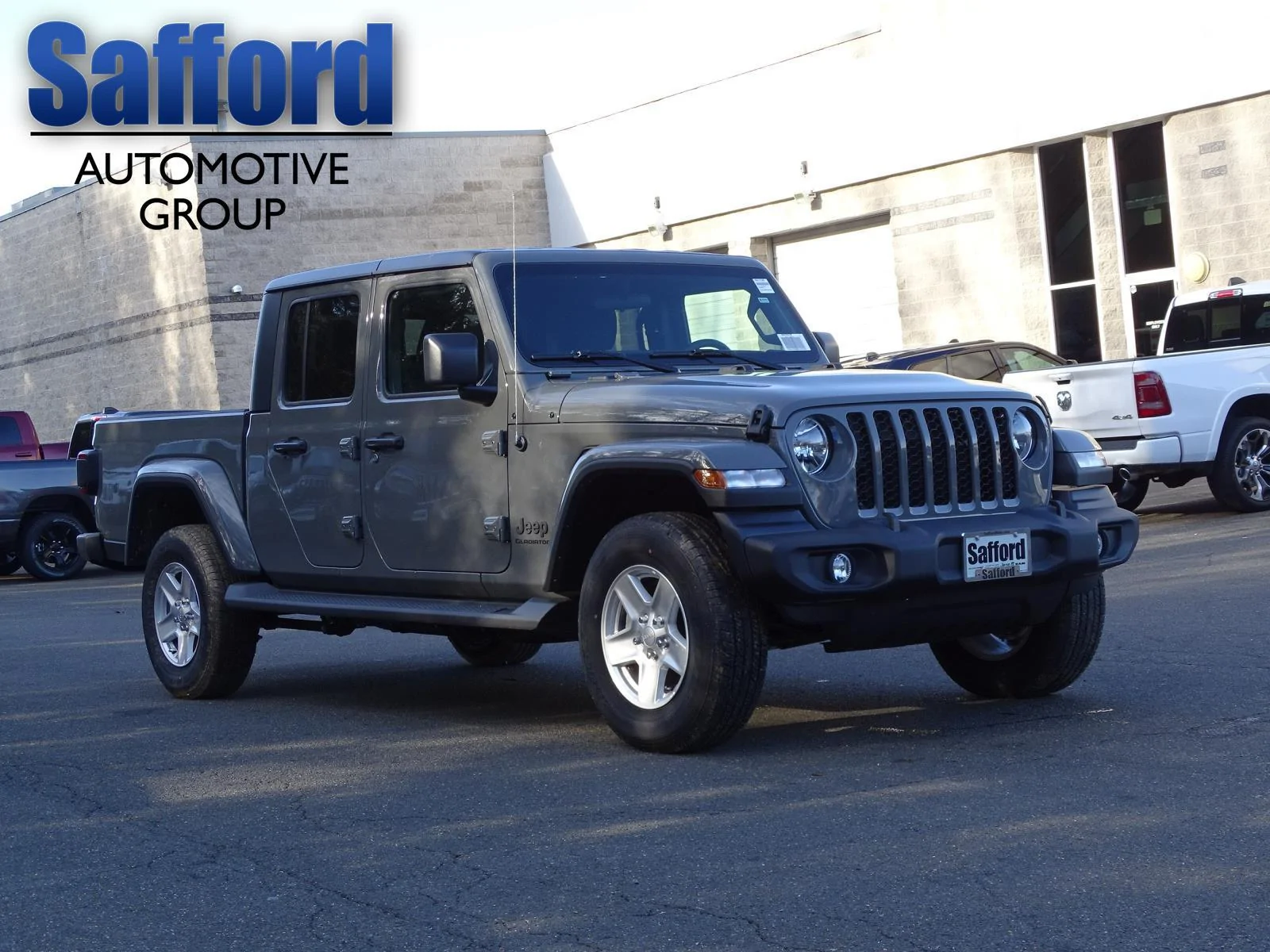 Jeep Gladiator 2021 Sport S coming without the air dam? 1C6HJTAG0ML502046_01