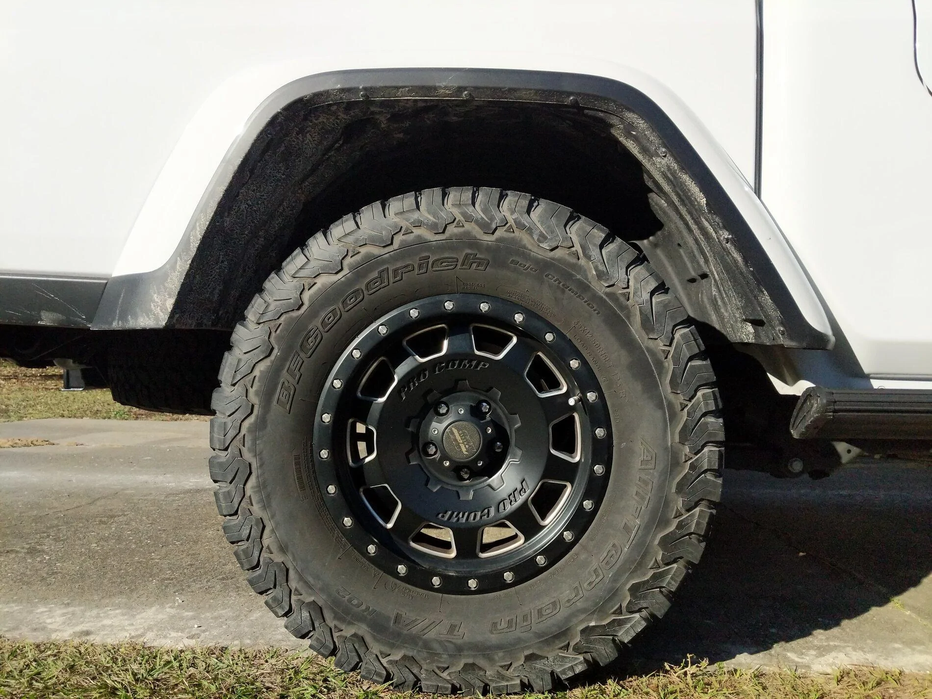 Jeep Gladiator BRIGHT WHITE Gladiator JT Club 16097063737126359189652962284444