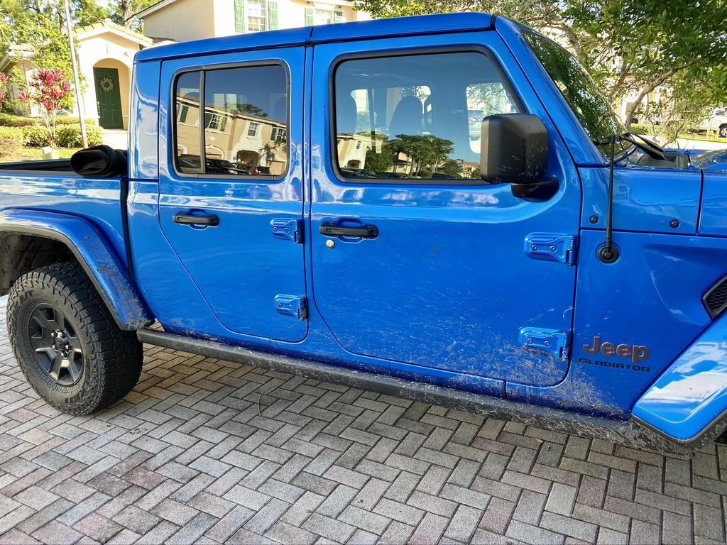 Jeep Gladiator HYDRO BLUE PEARL Gladiator JT Club 6C4548A7-3323-425D-8C98-15FCD86EDB49_1_105_c