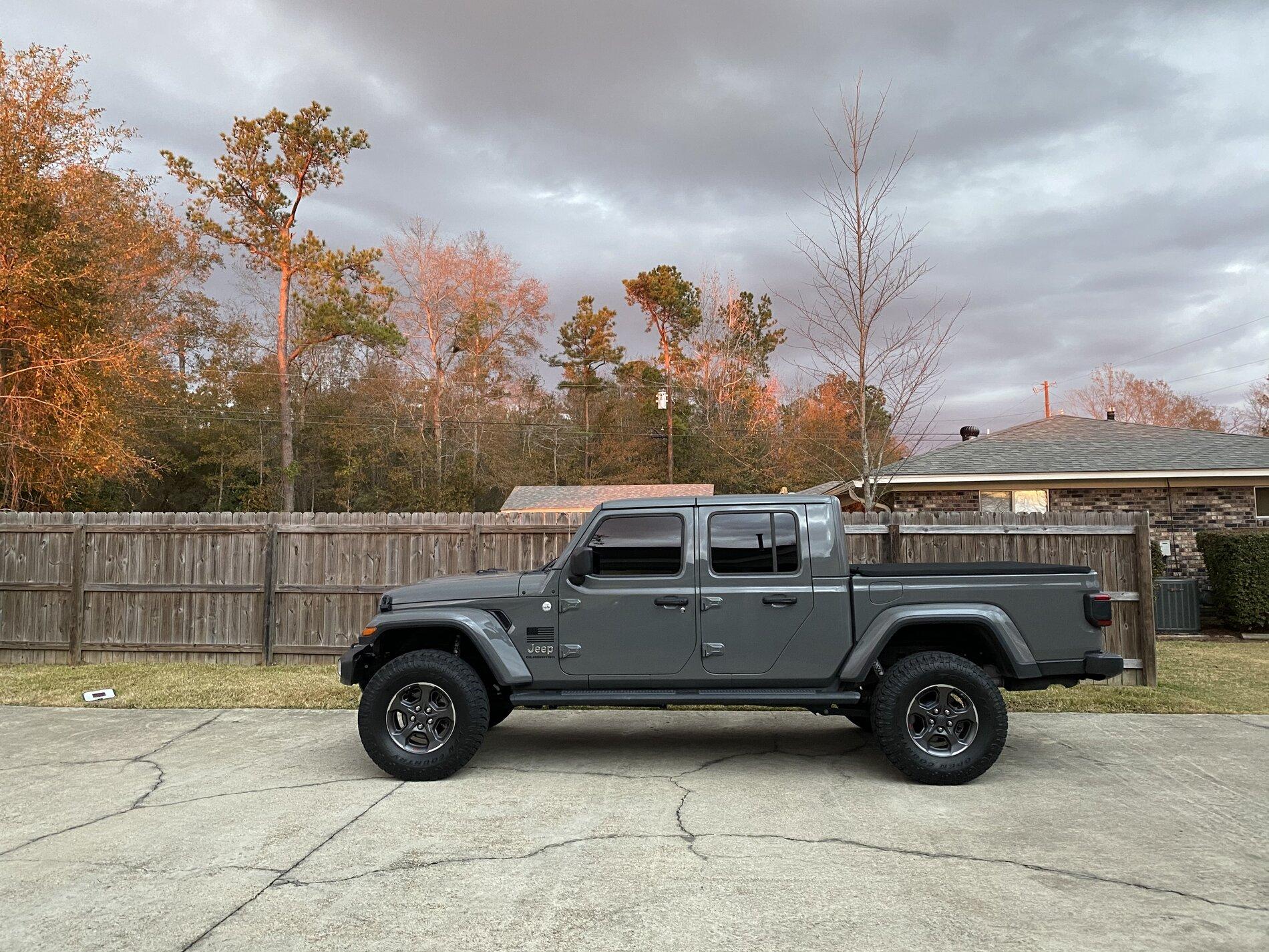 Jeep Gladiator STING GRAY Gladiator JT Club 22641267-EEF0-400D-9A3D-EDD70F4124A0