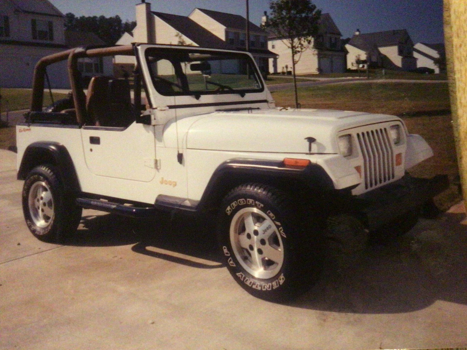 Jeep Gladiator Old School Jeeps 8A9A0328-6175-4413-9063-D0CFCAF4691D