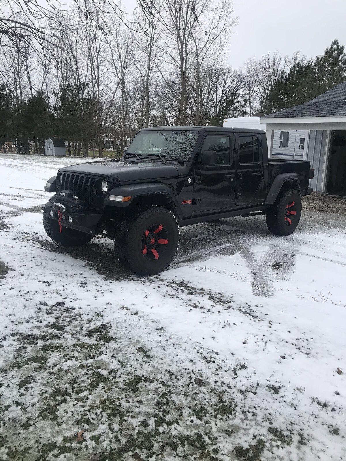 Jeep Gladiator SHOW ME YOUR WHEELS! 490AACC8-E0B7-4D86-A555-CF00B3F85241