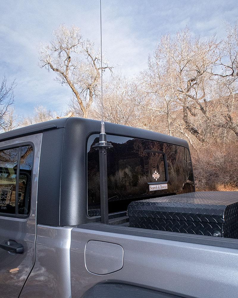 Jeep Gladiator Yaesu FTM-400 install antenna