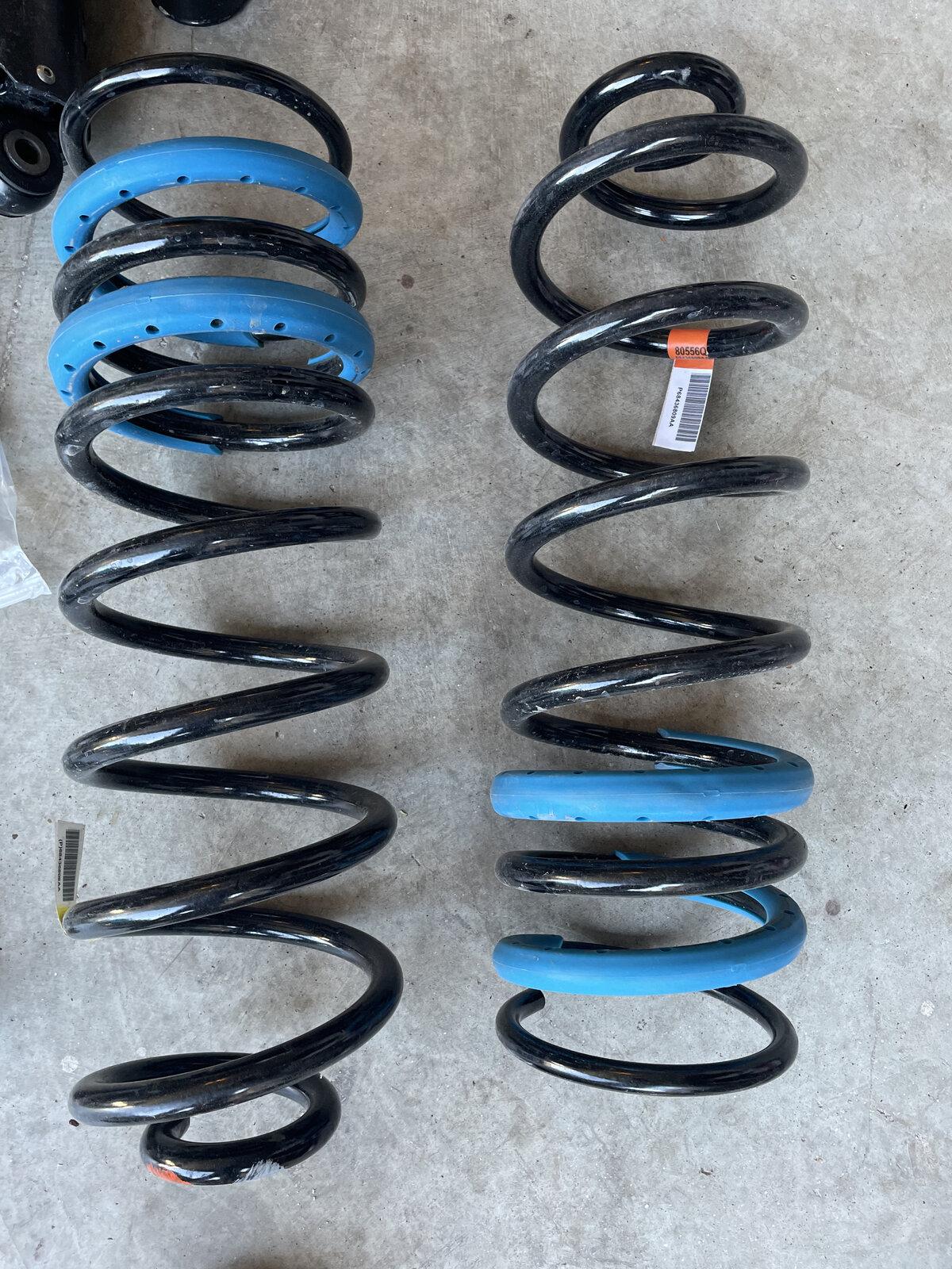 Jeep Gladiator Used Mopar 2 in lift with 3/4 front spacers 9FC3D6BA-B437-42D2-B8F4-06ADB669635E