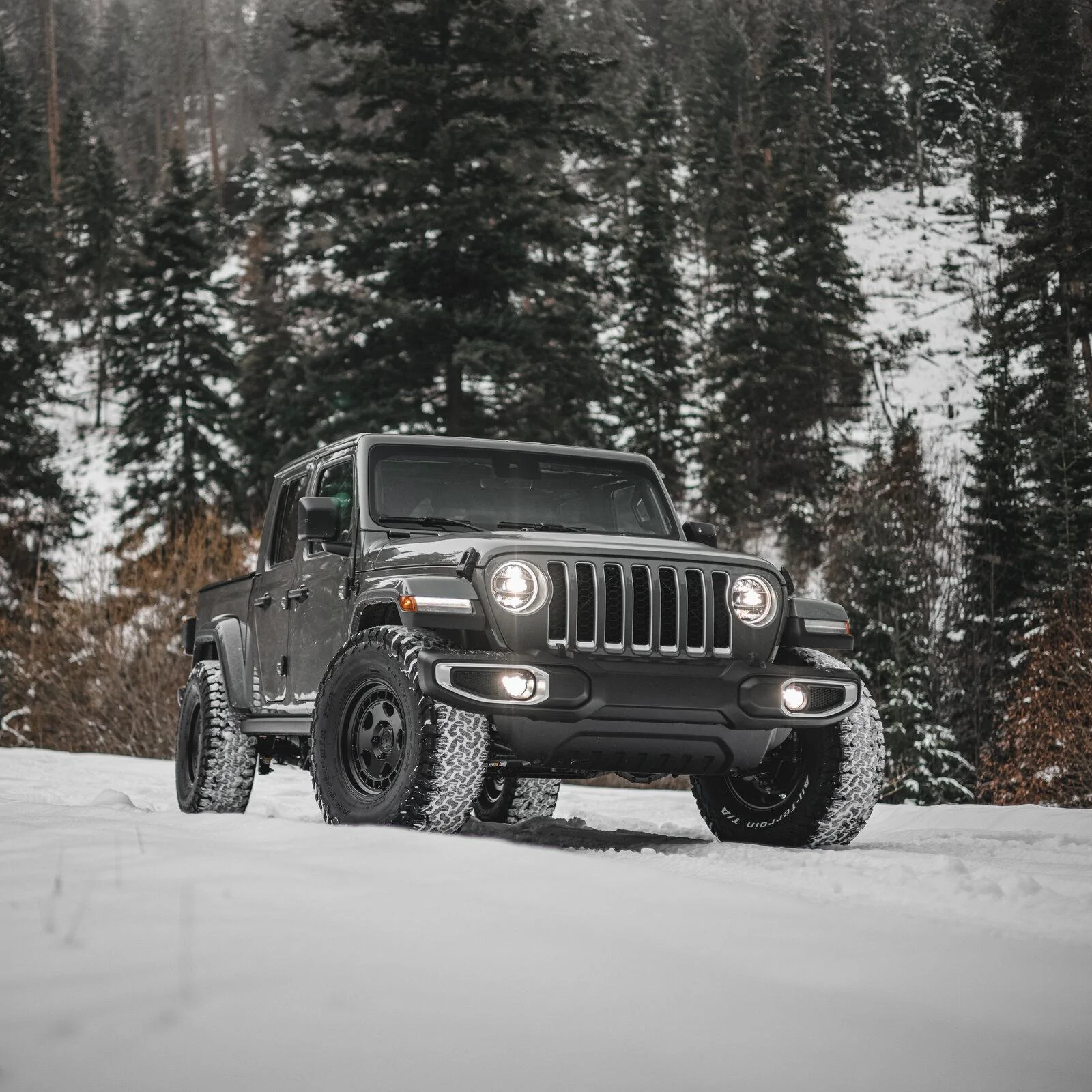 Jeep Gladiator STING GRAY Gladiator JT Club GSDec29-13