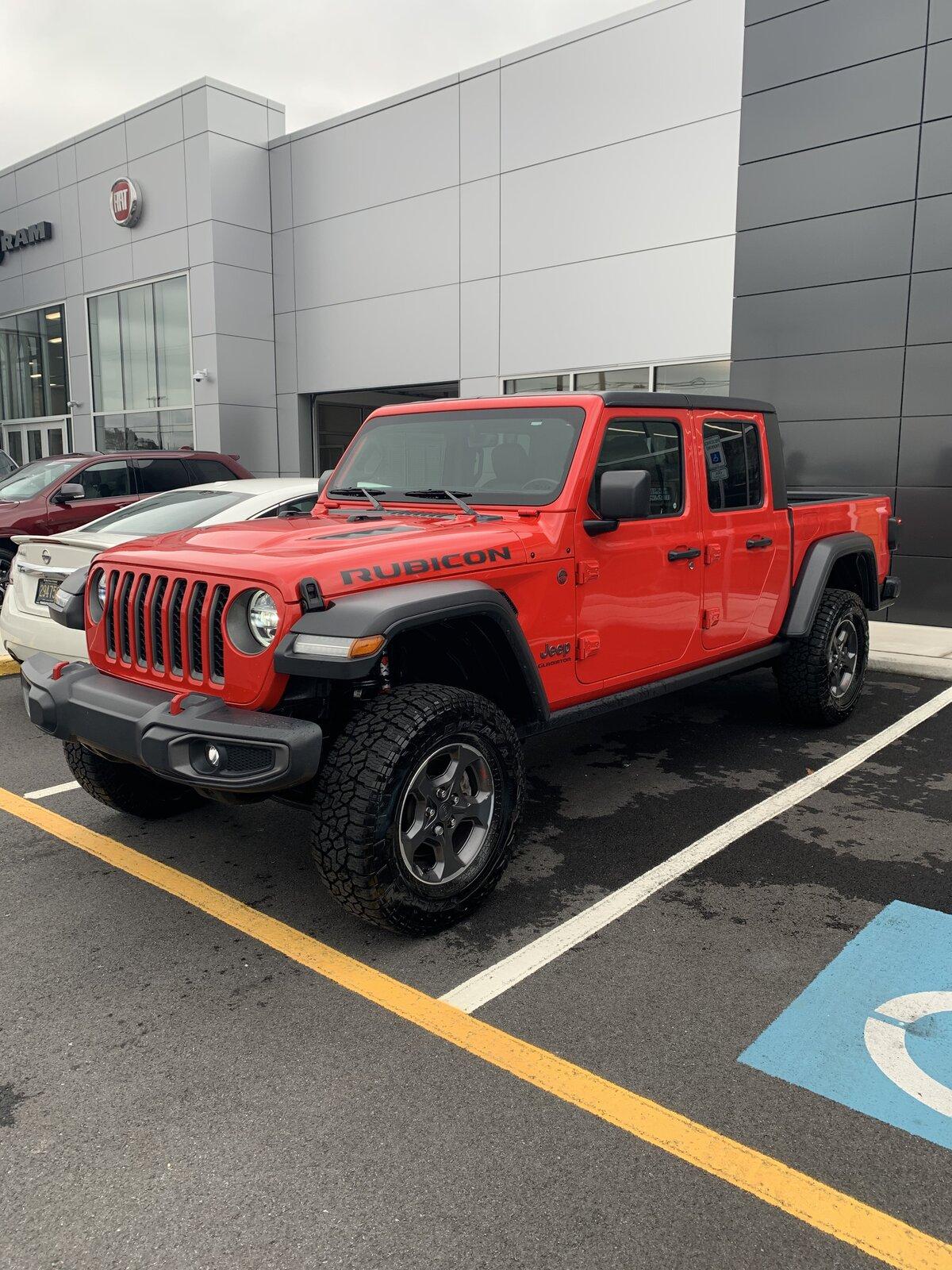 Jeep Gladiator FIRECRACKER RED Gladiator JT Club 5739F59F-5642-4DE6-9DCE-BD7FC74A2808