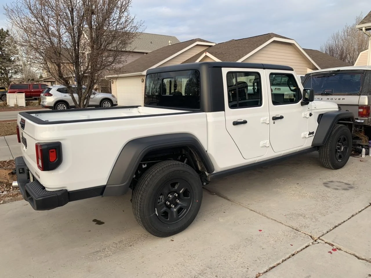 Jeep Gladiator ‘21 Sport w/2” Mopar, Kenda 35x10.50 on Mopar Steel Spares 756AFAC9-68F5-49E8-AAA4-D625C3AAB3C9