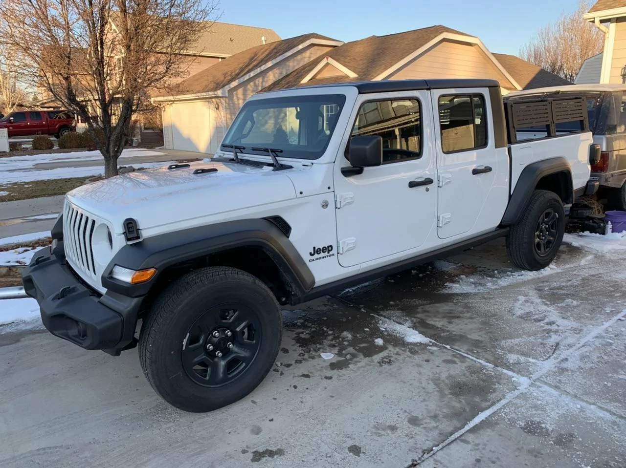 Jeep Gladiator ‘21 Sport w/2” Mopar, Kenda 35x10.50 on Mopar Steel Spares 38D73D82-8910-4035-A800-50BD76511A1C