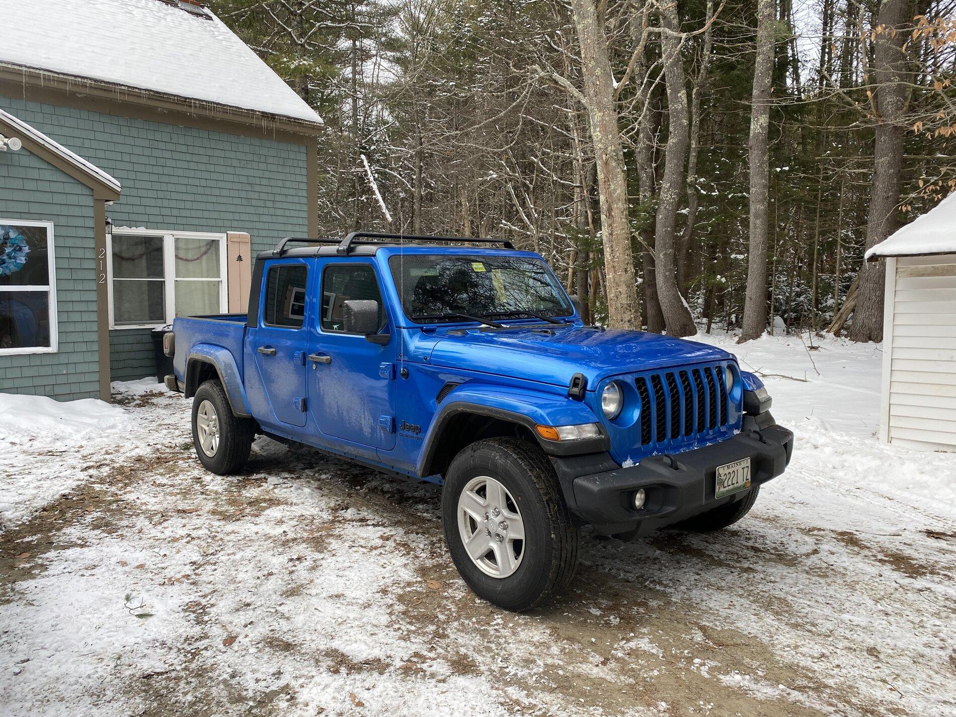 Jeep Gladiator 2021 Sport S coming without the air dam? 0D8817E4-8CF7-4296-B9FB-620B95F44058