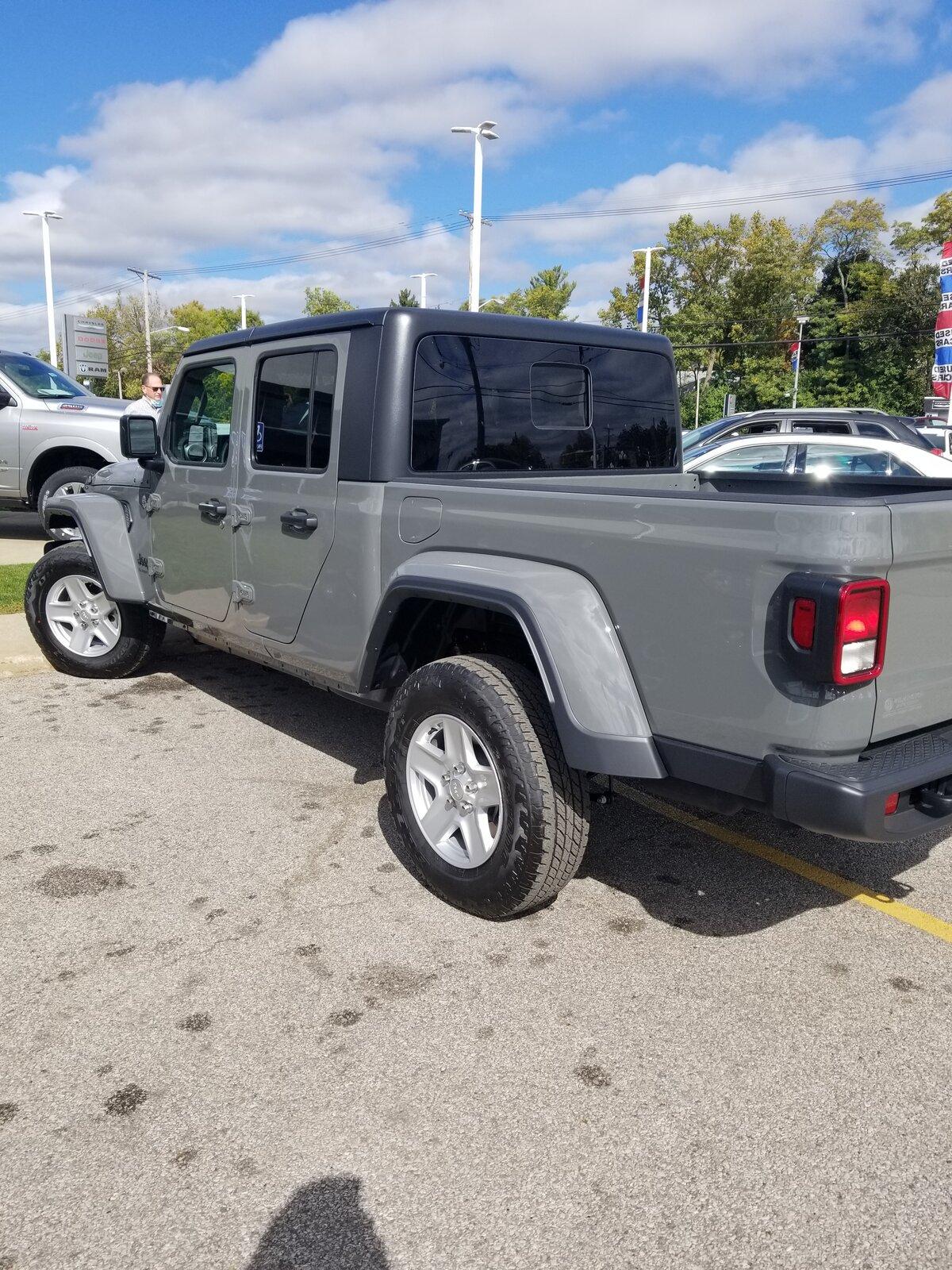 Jeep Gladiator Gladiators on Mopar 2" Lift Kit 20201012_124700
