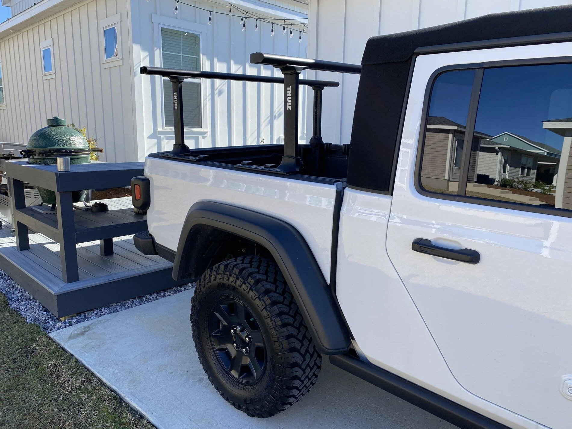 Jeep Gladiator BRIGHT WHITE Gladiator JT Club 999AE742-94E0-4947-BDC7-DC535CC6E726