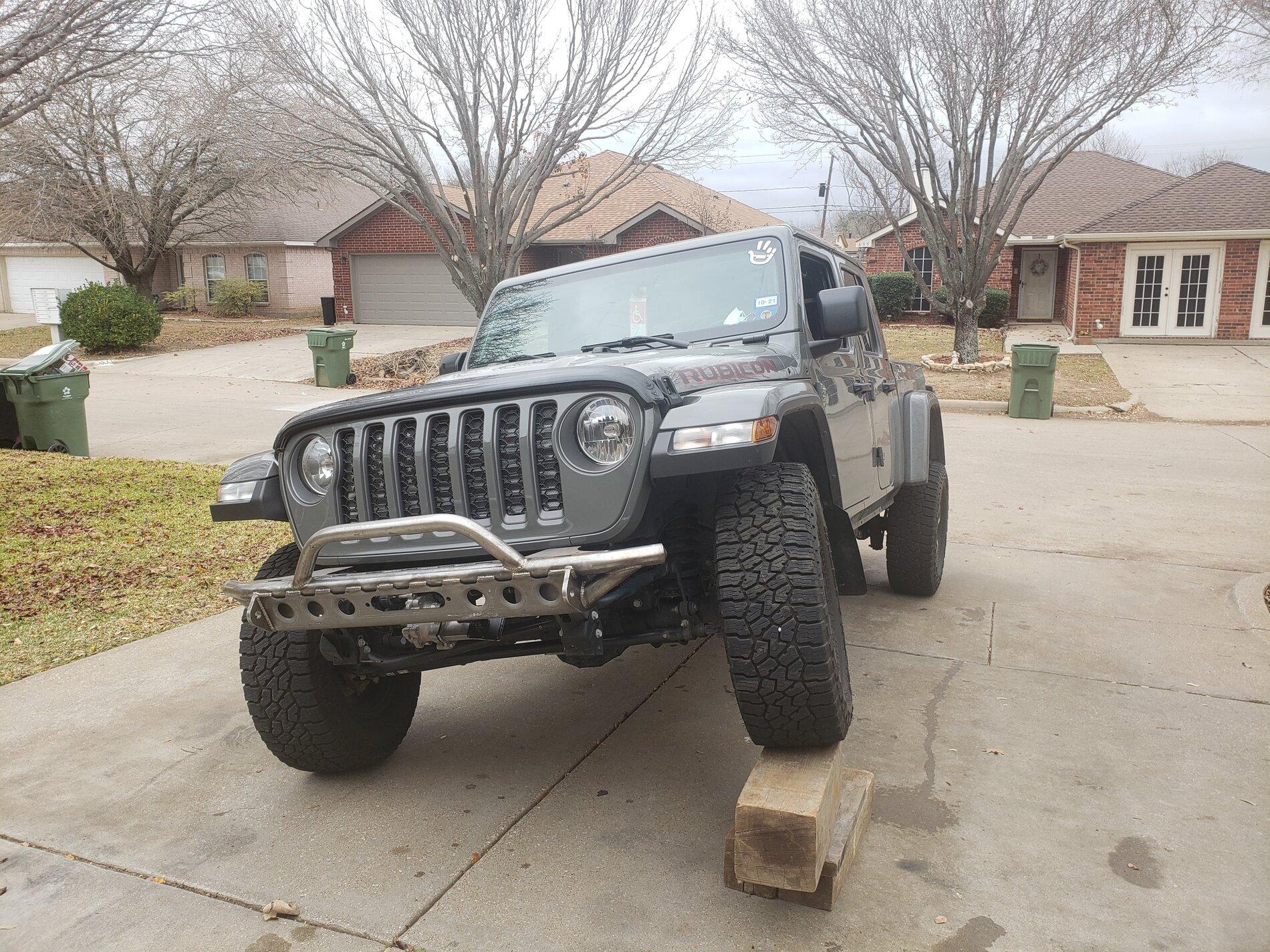 Jeep Gladiator Show me your front bumpers!! 20201229_111103