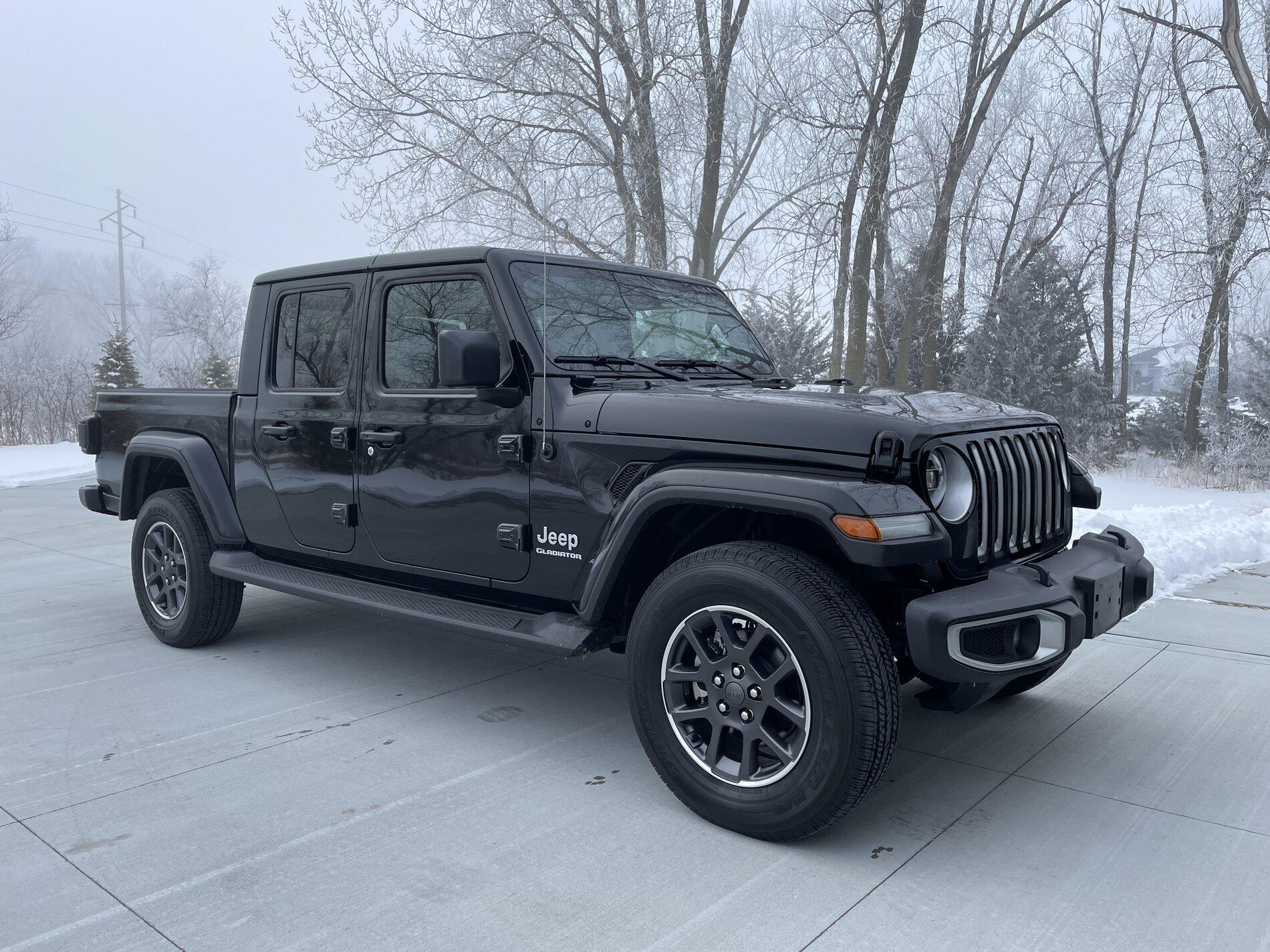 Jeep Gladiator BLACK Gladiator JT Club IMG_0278.JPG