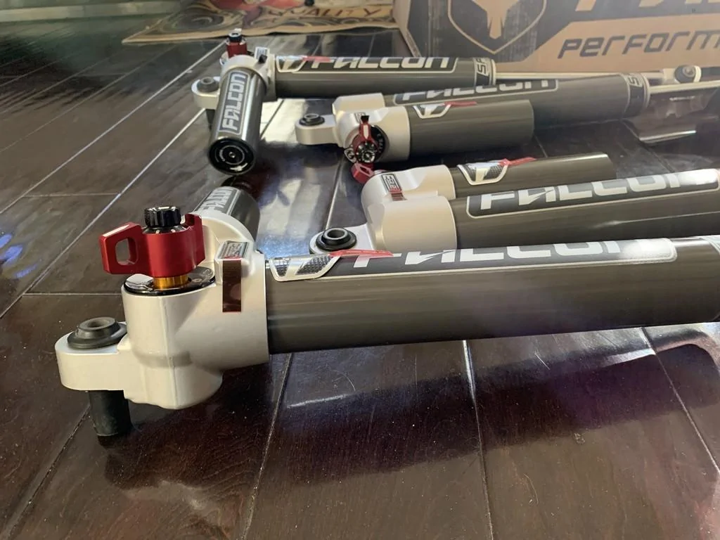 Jeep Gladiator Remote reservoir shocks. Falcon, King or Icon? Ll4hSd