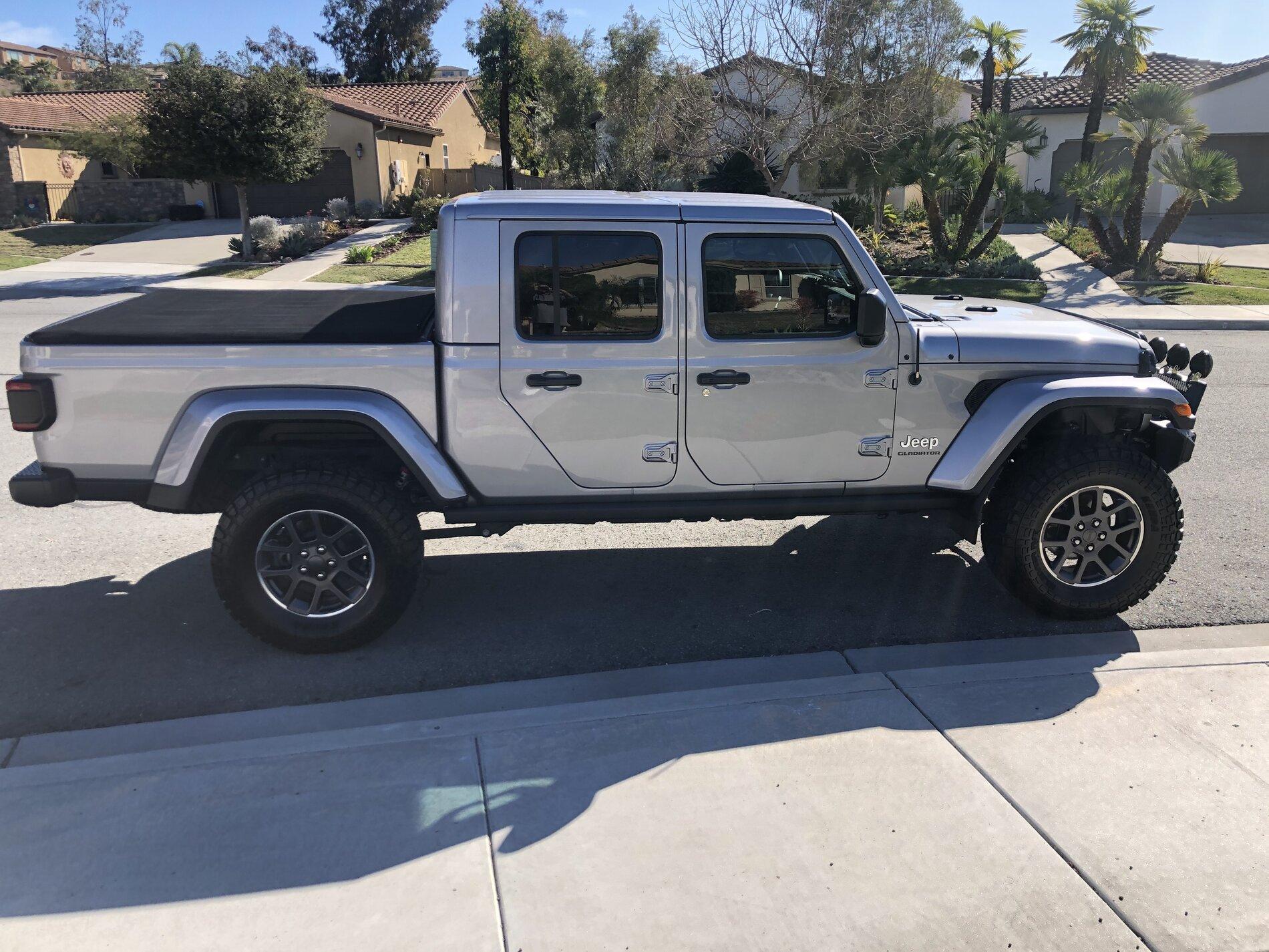 Jeep Gladiator Overland - I’m sure it’s been asked before (apologies in advance) jeep0