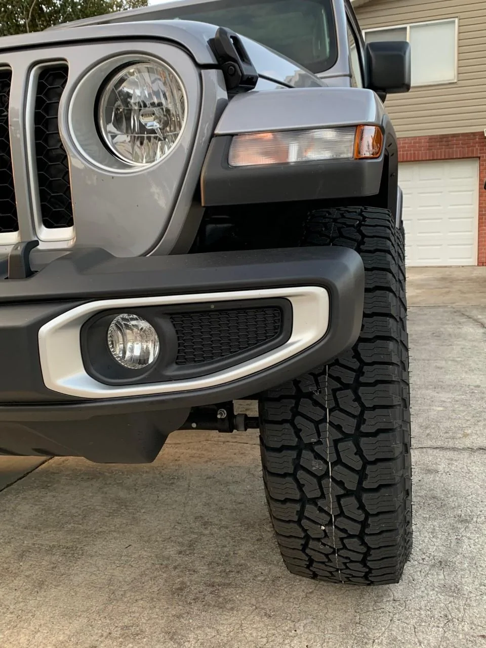 Jeep Gladiator Need Overland tire upgrade suggestions for stock wheels Front Offset