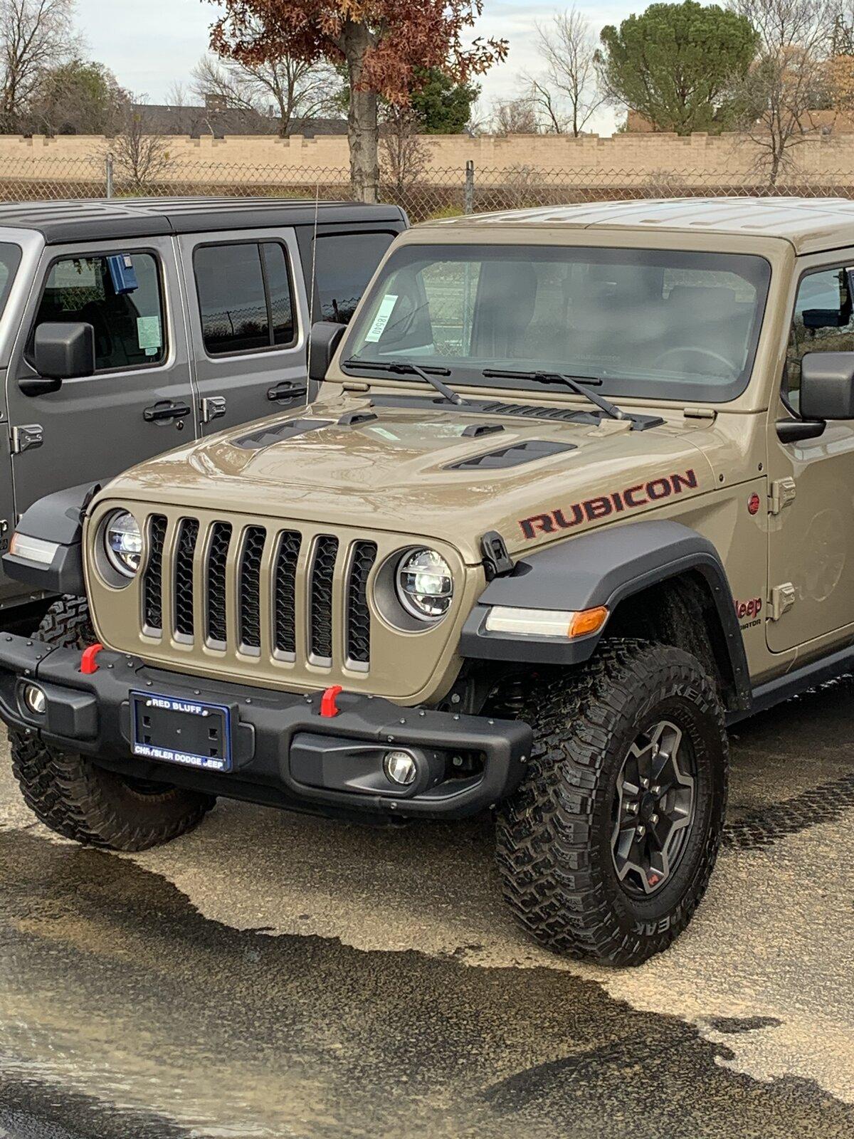 Jeep Gladiator Loaded gator rubicon at Red Bluff California dealer 66976347-53CC-4503-AF81-CC5DC1174A1F