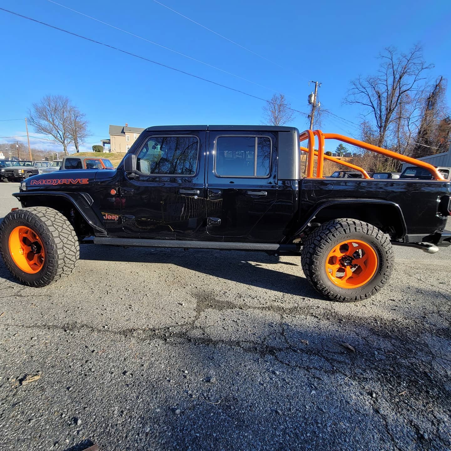 Jeep Gladiator Mojave on 37s, flat fenders and no lift, thoughts? pkmoj2